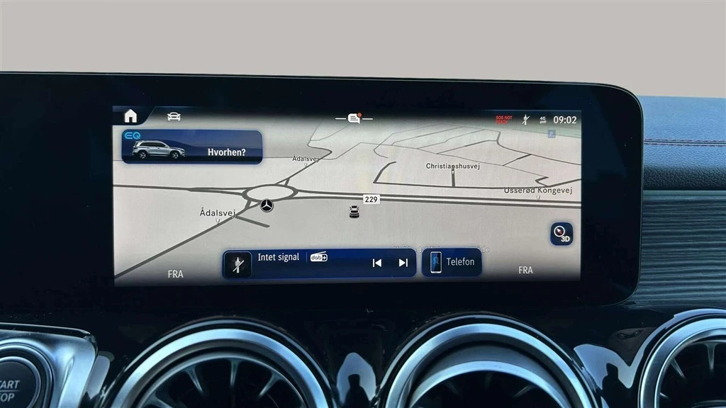 Mercedes-Benz-EQB-image-14