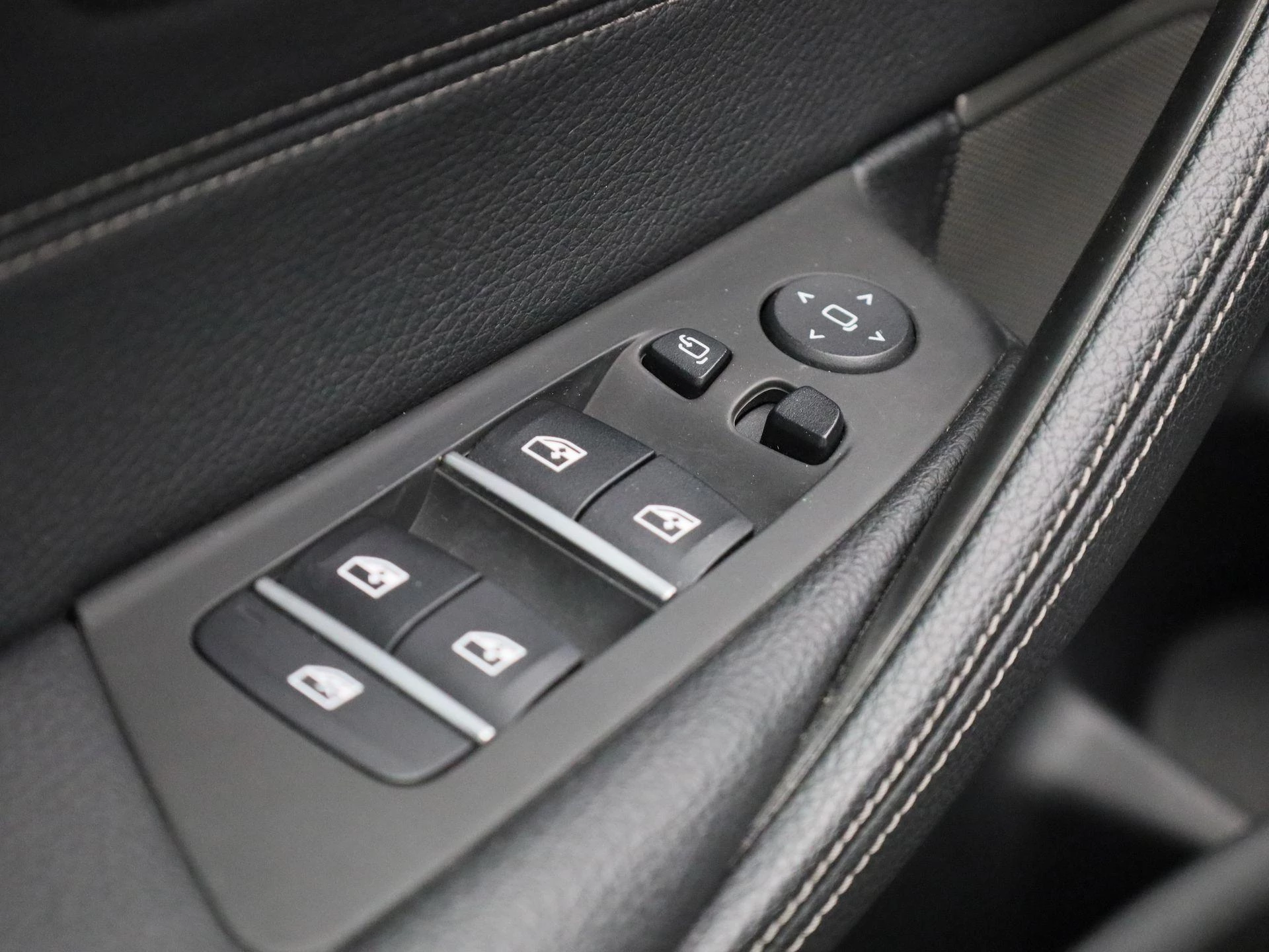 BMW-5 Serie-image-35