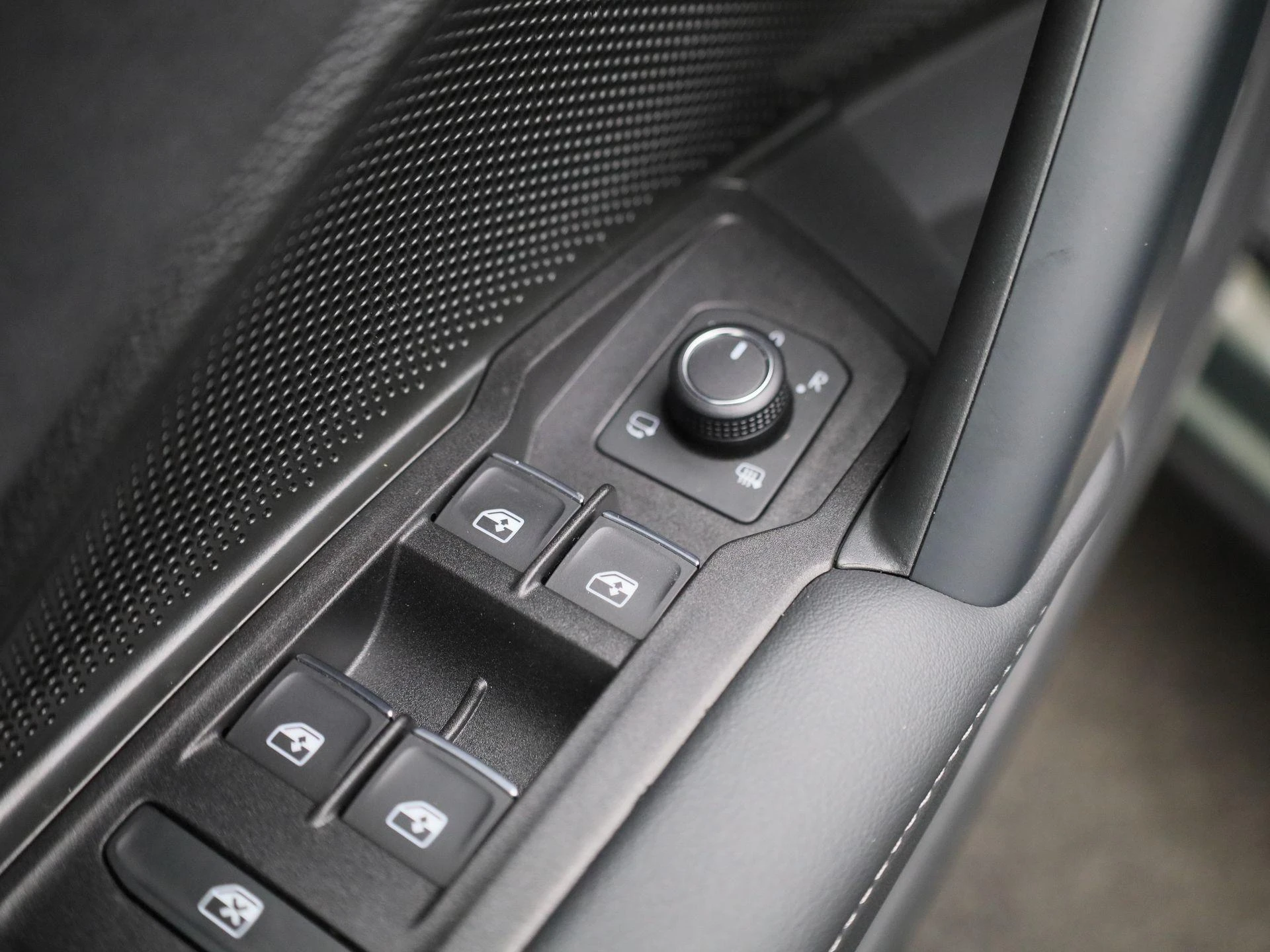 Volkswagen-Tiguan-image-41
