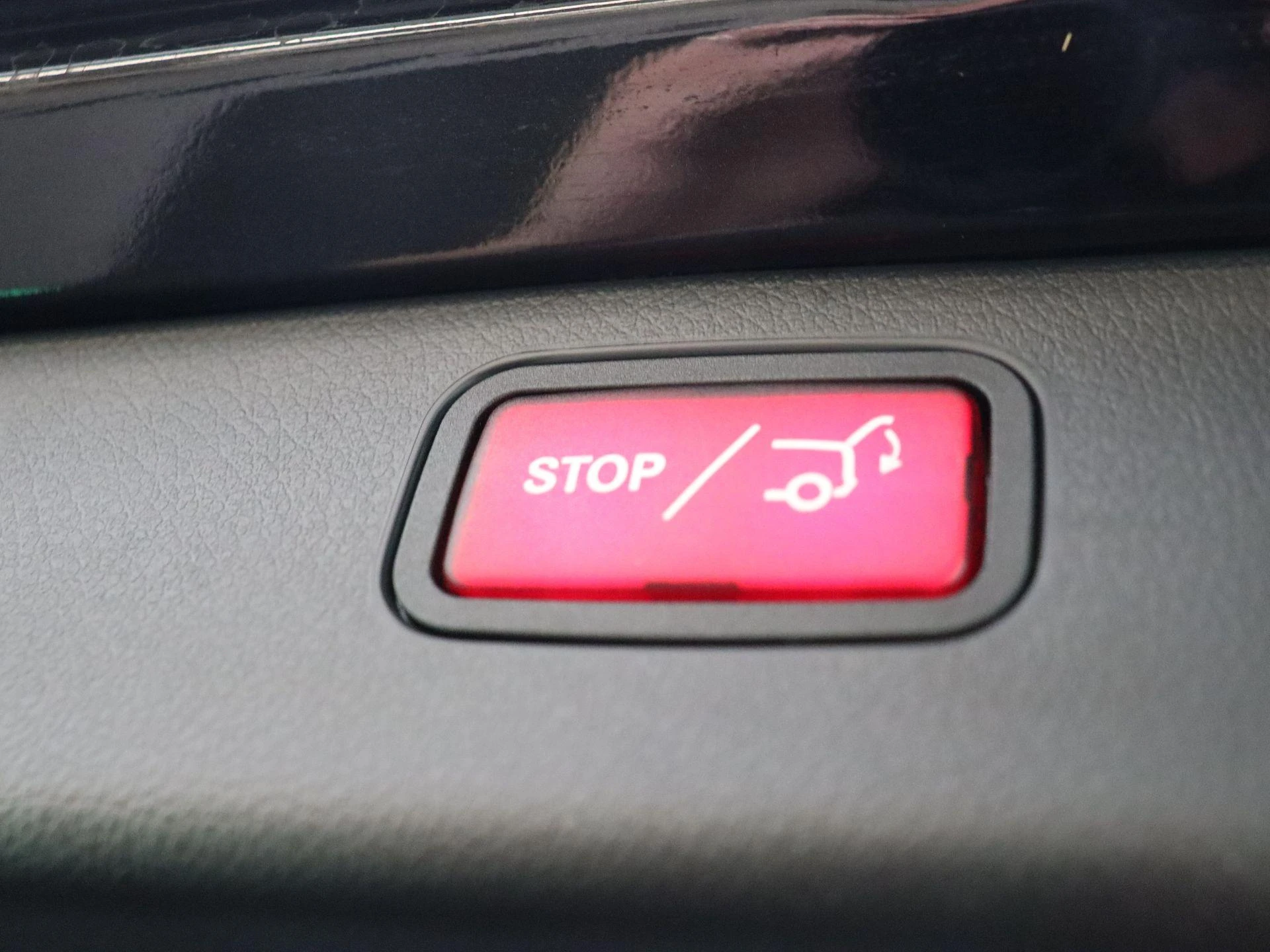 Mercedes-Benz-C-Klasse-image-28