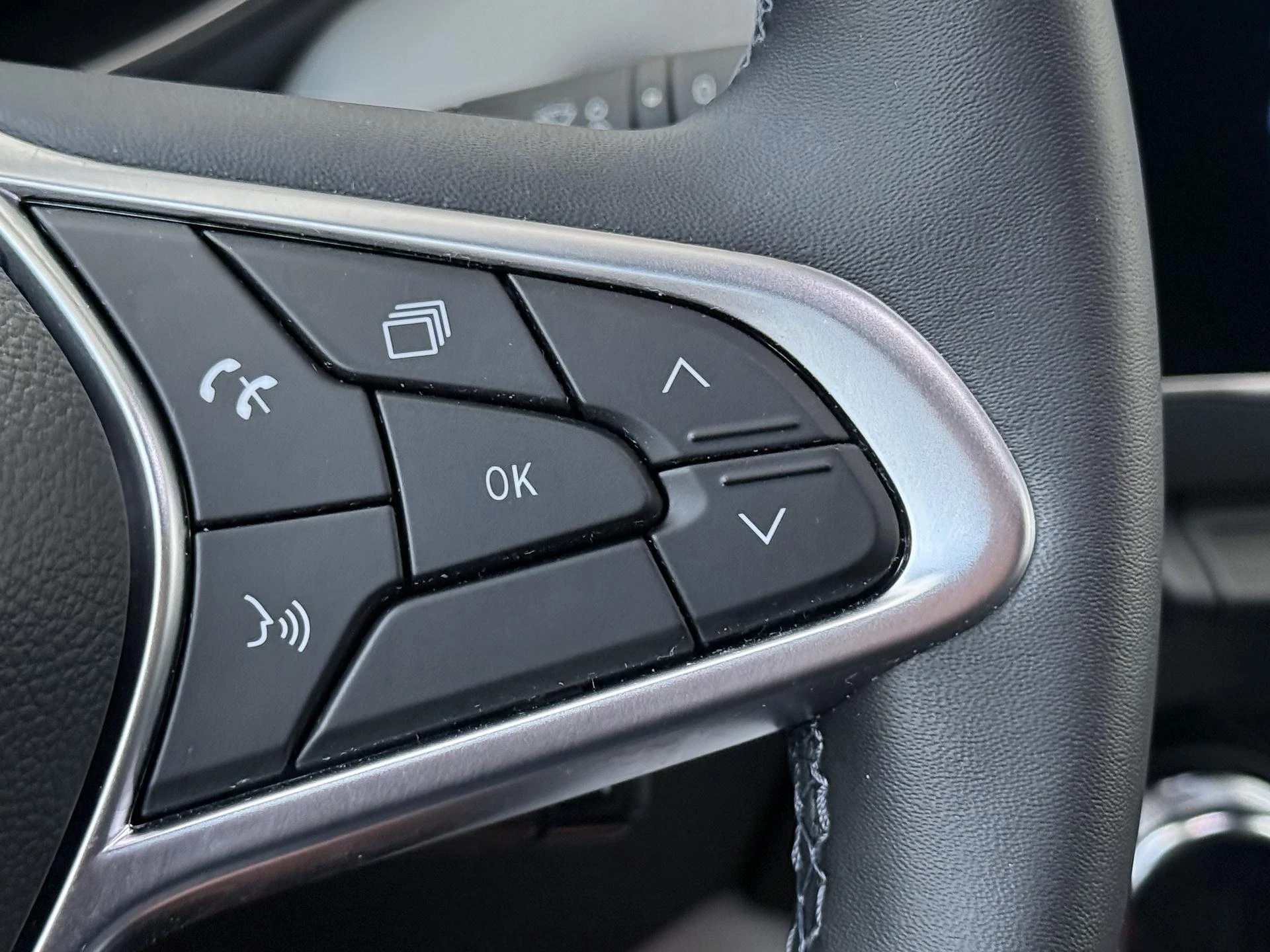 Renault-Clio-image-17