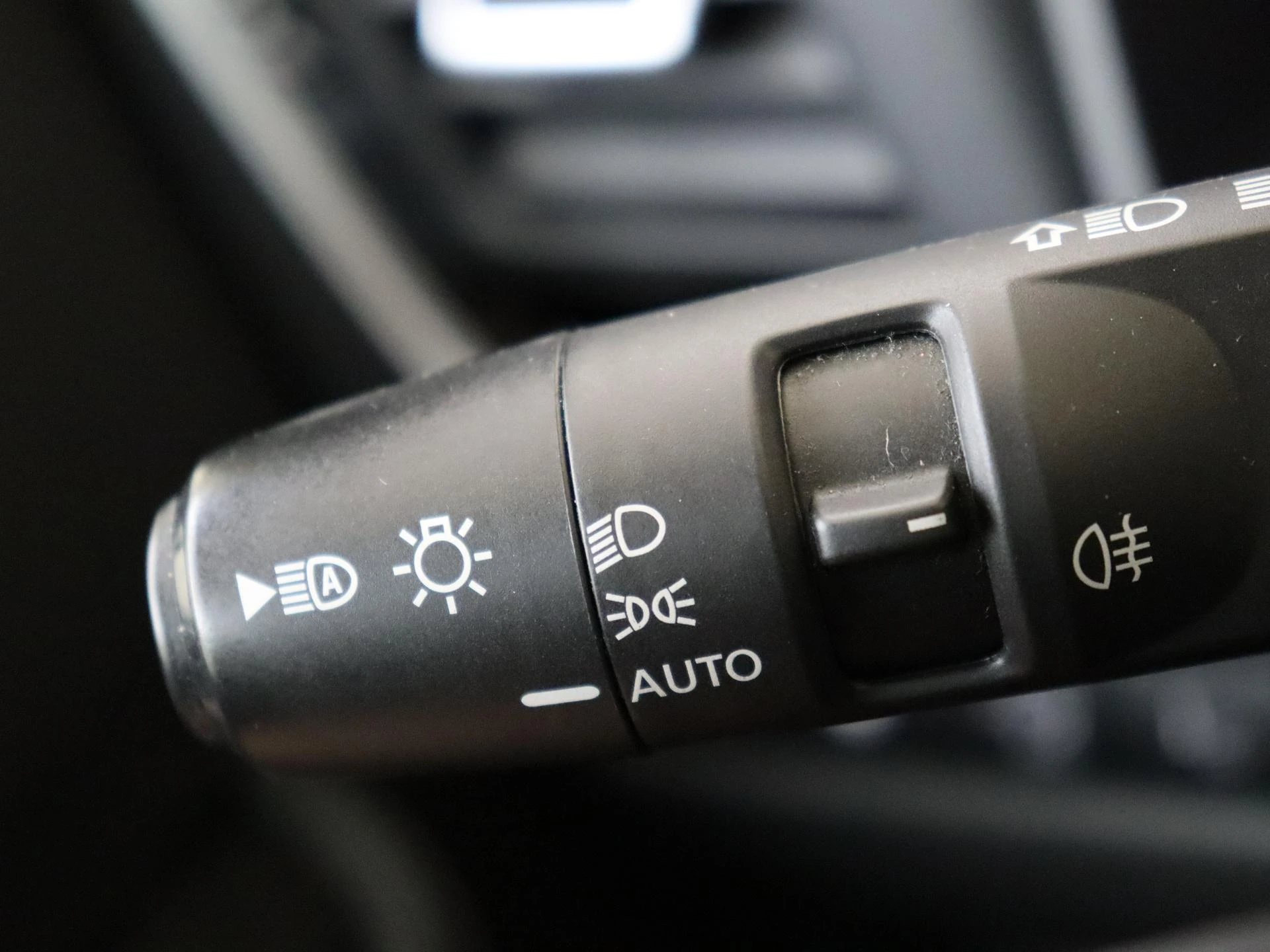 Nissan-QASHQAI-image-23