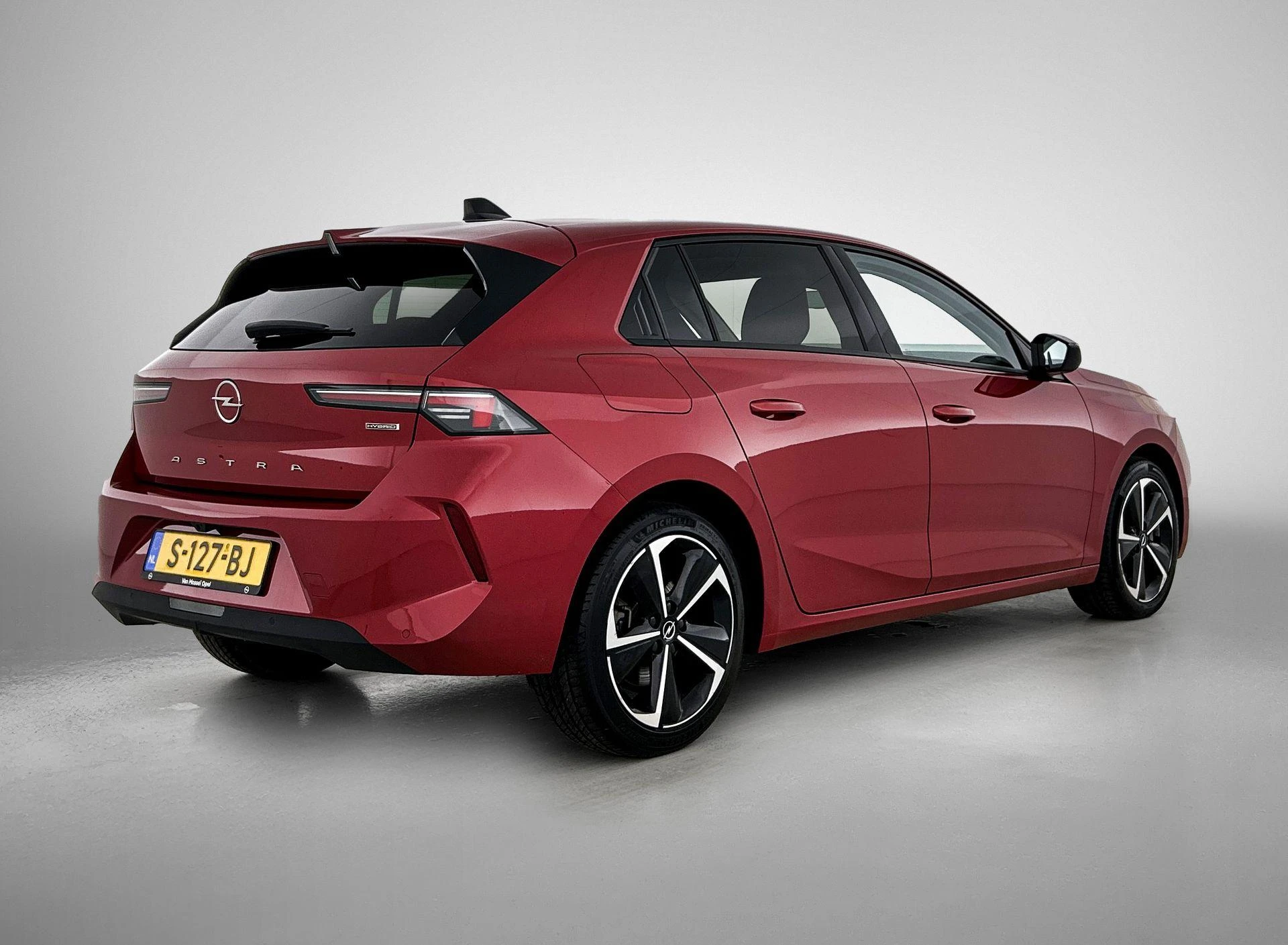 Opel-Astra-image-3