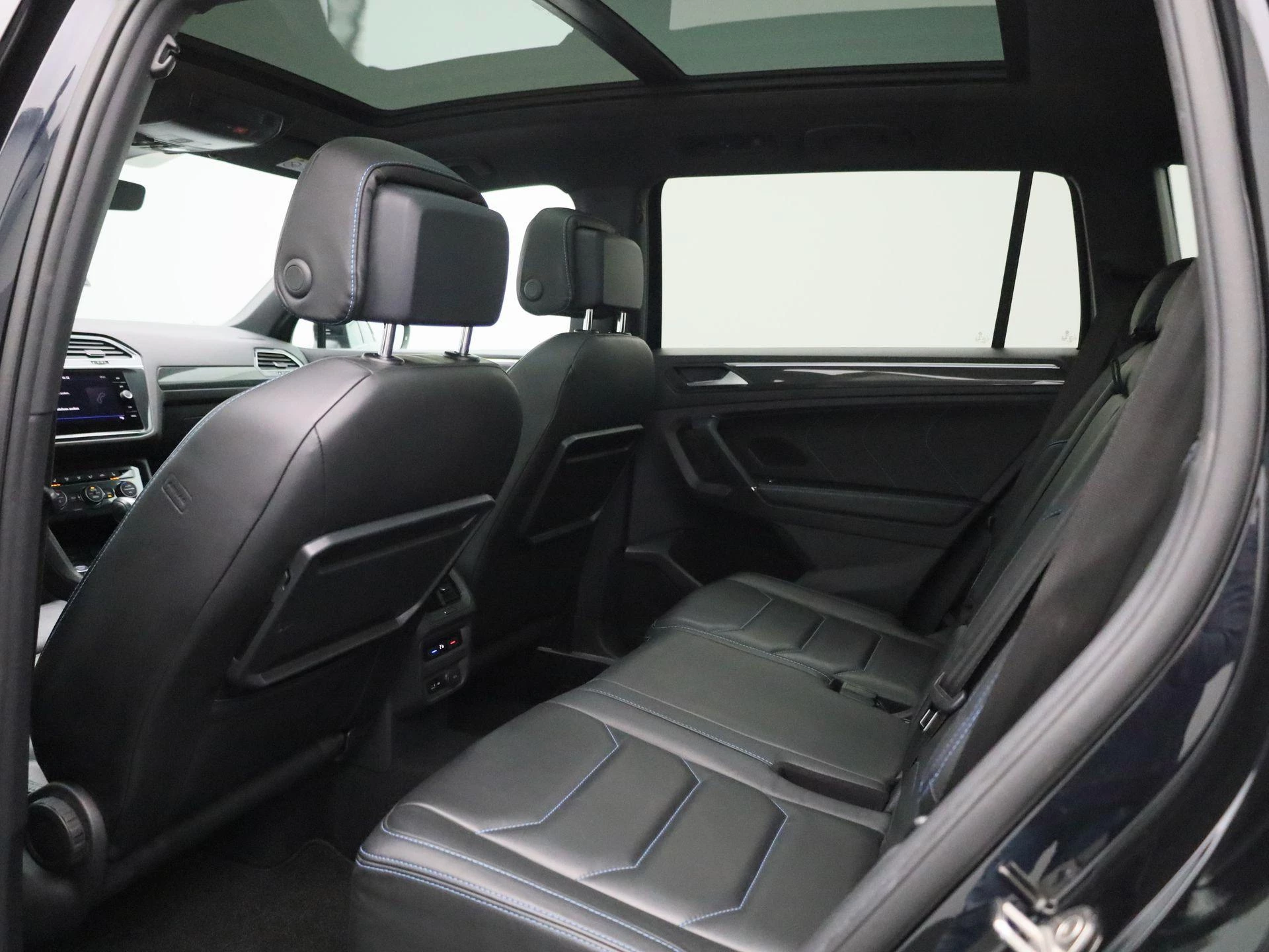 Volkswagen-Tiguan Allspace-image-9