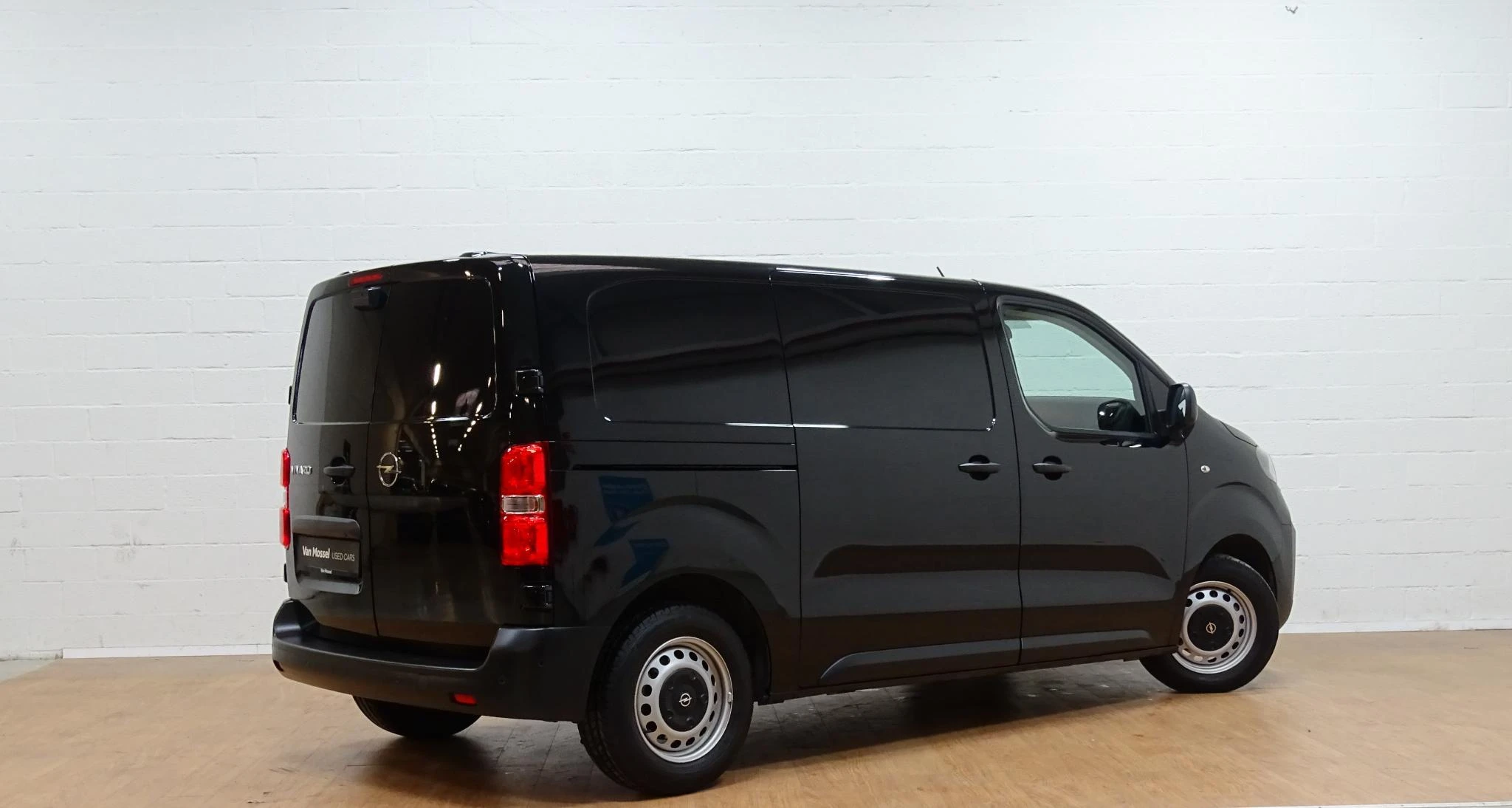 Opel-Vivaro-image-4
