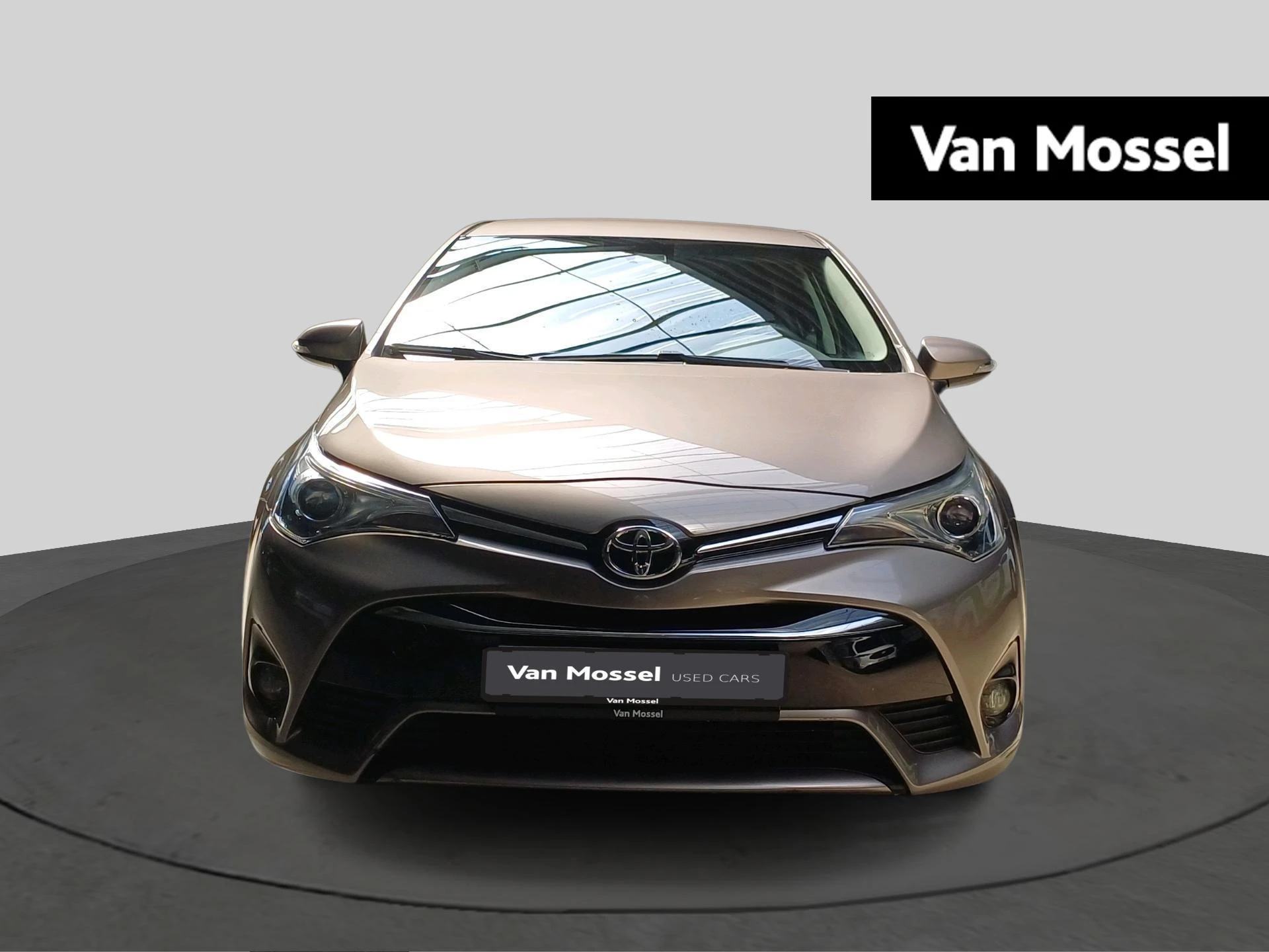 Toyota-Avensis-image-1