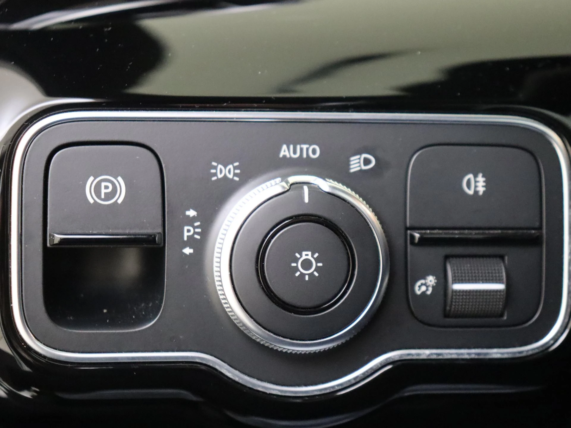 Mercedes-Benz-A-Klasse-image-23
