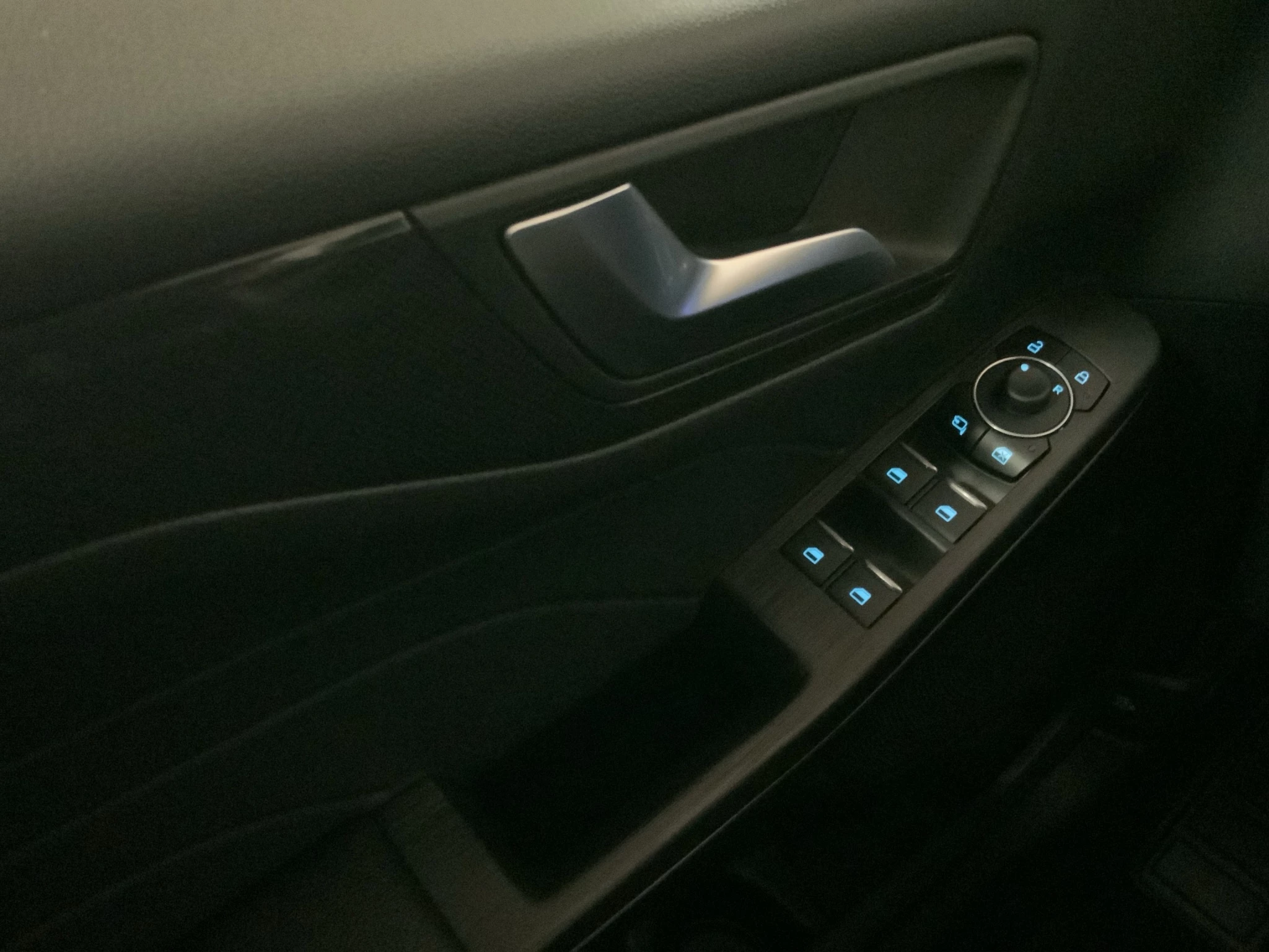 Ford Kuga ST-Line X*PANO*AHK*KAM*ACC*NAVI*SOUND-SYS. LED Pano SHZ 4xSHZ