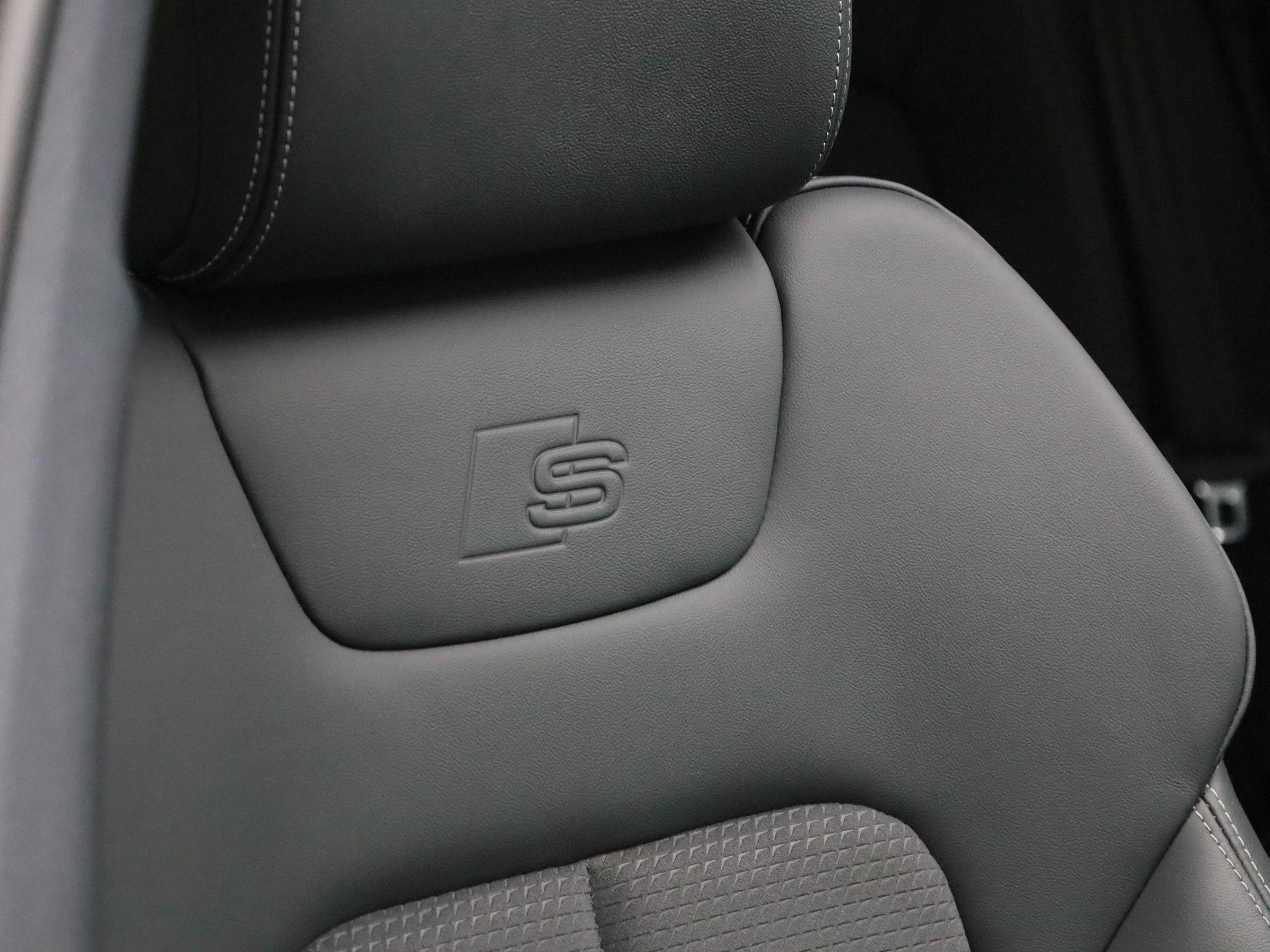 Audi-A6-image-55