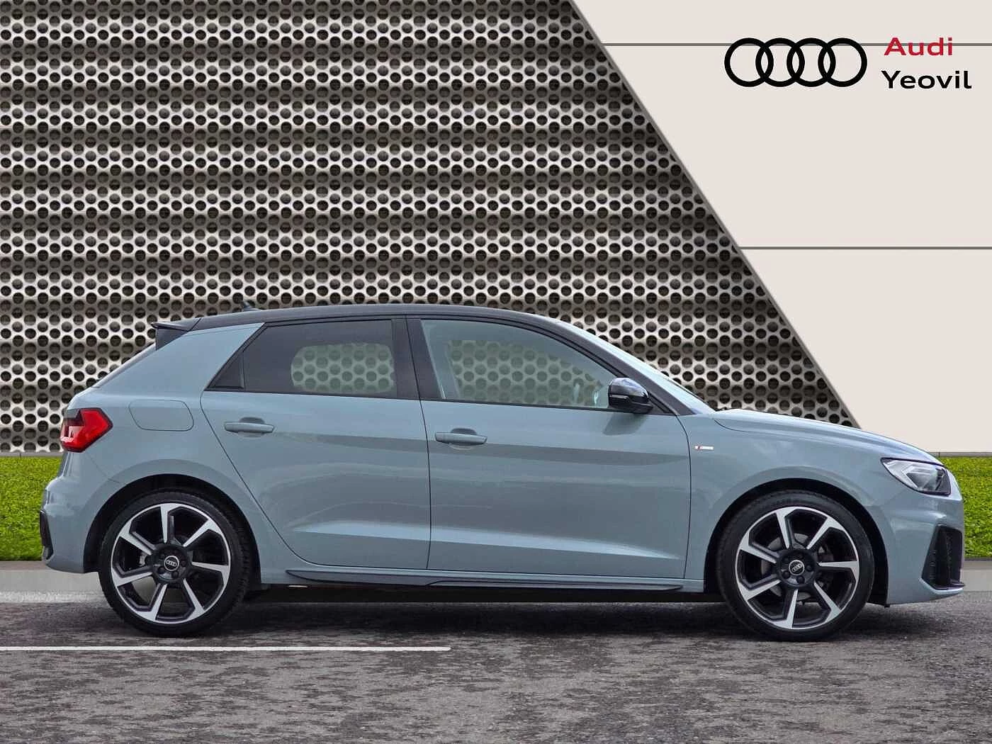 Audi-A1 Sportback-image-3