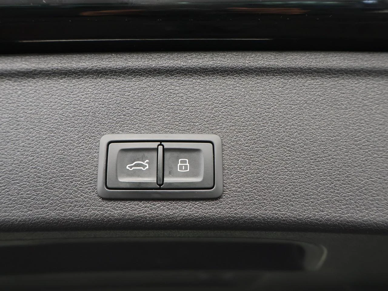 Audi-A4-image-2