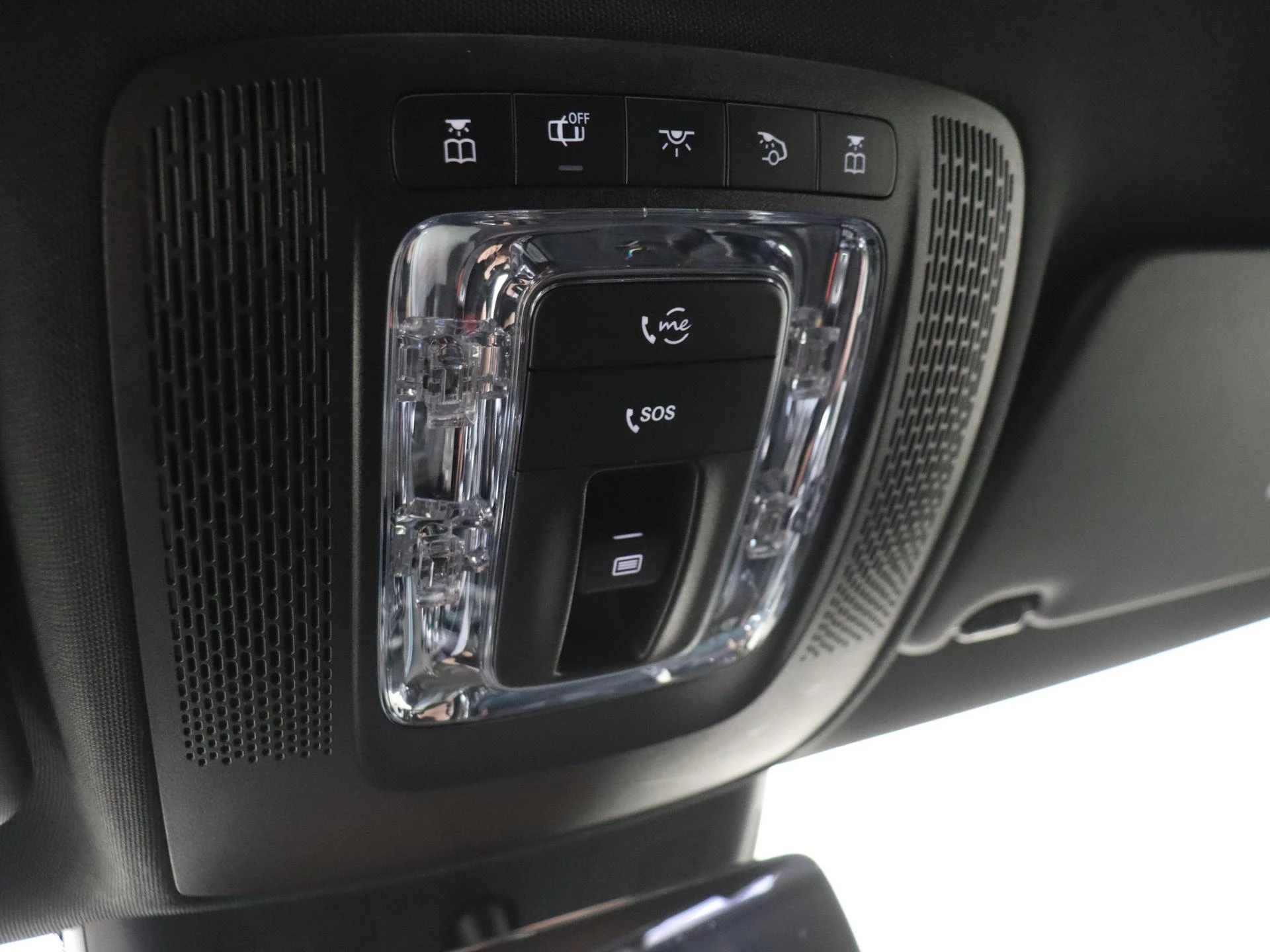 Mercedes-Benz-CLA-image-22
