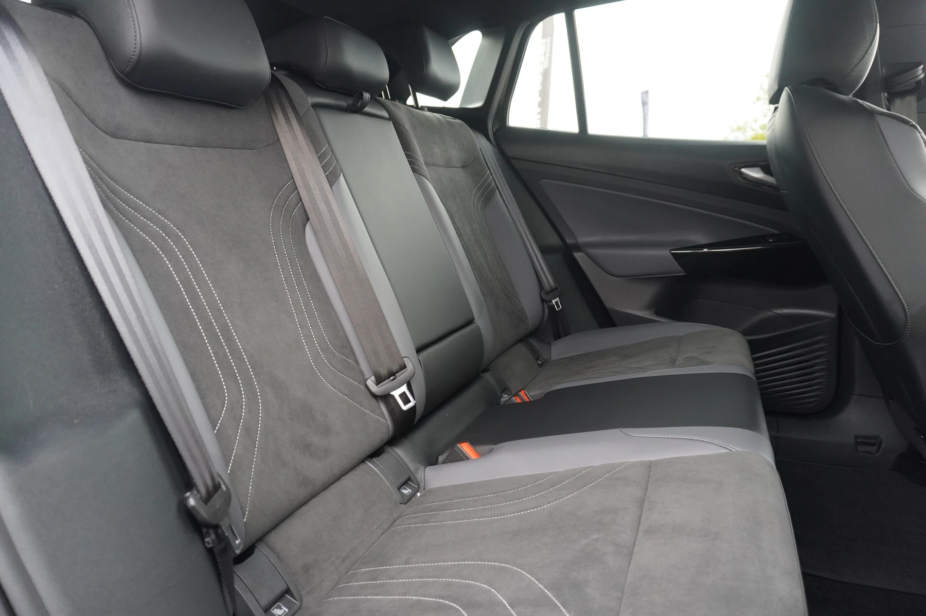 Volkswagen-ID.4-image-9