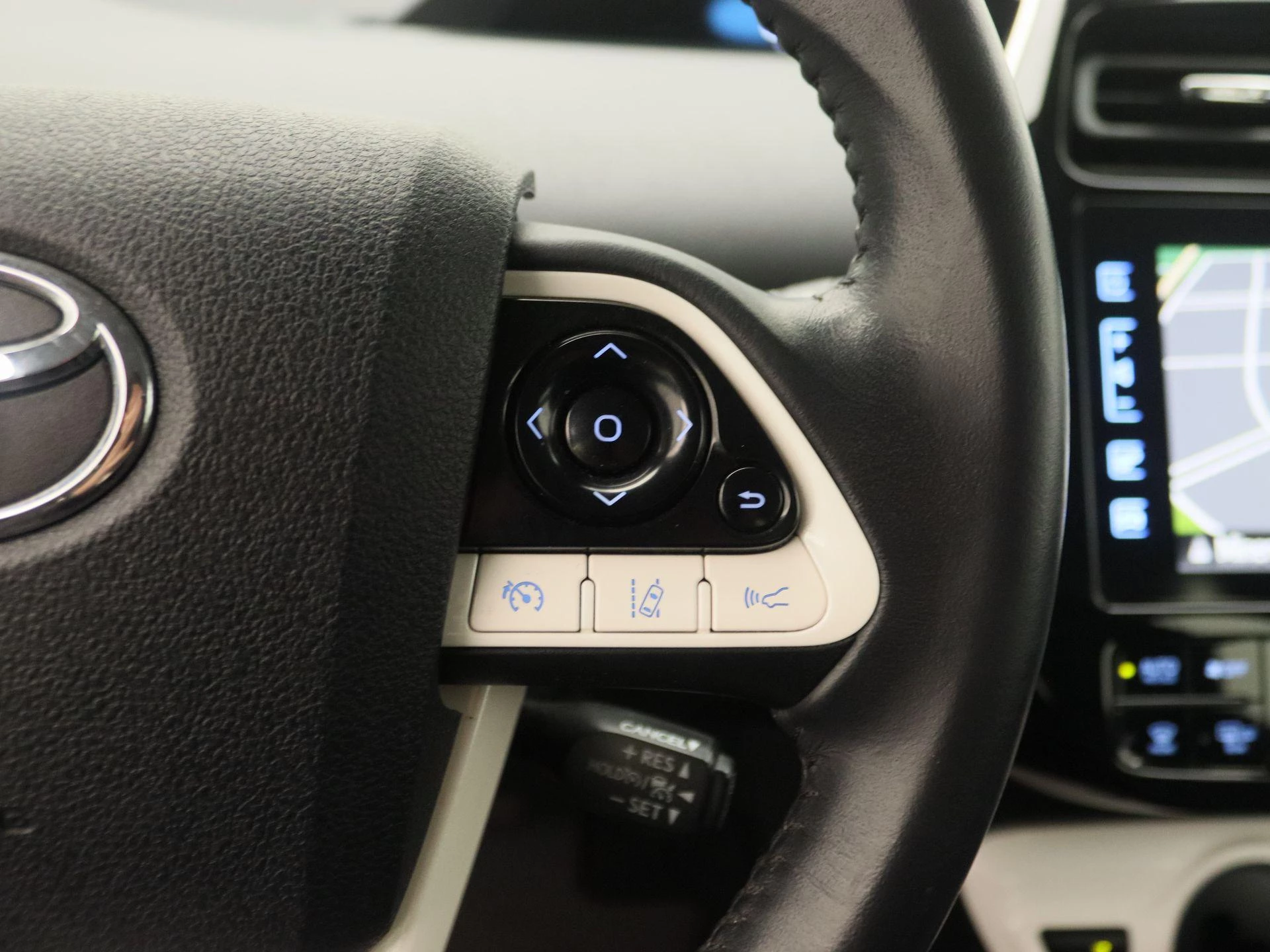 Toyota-Prius-image-17