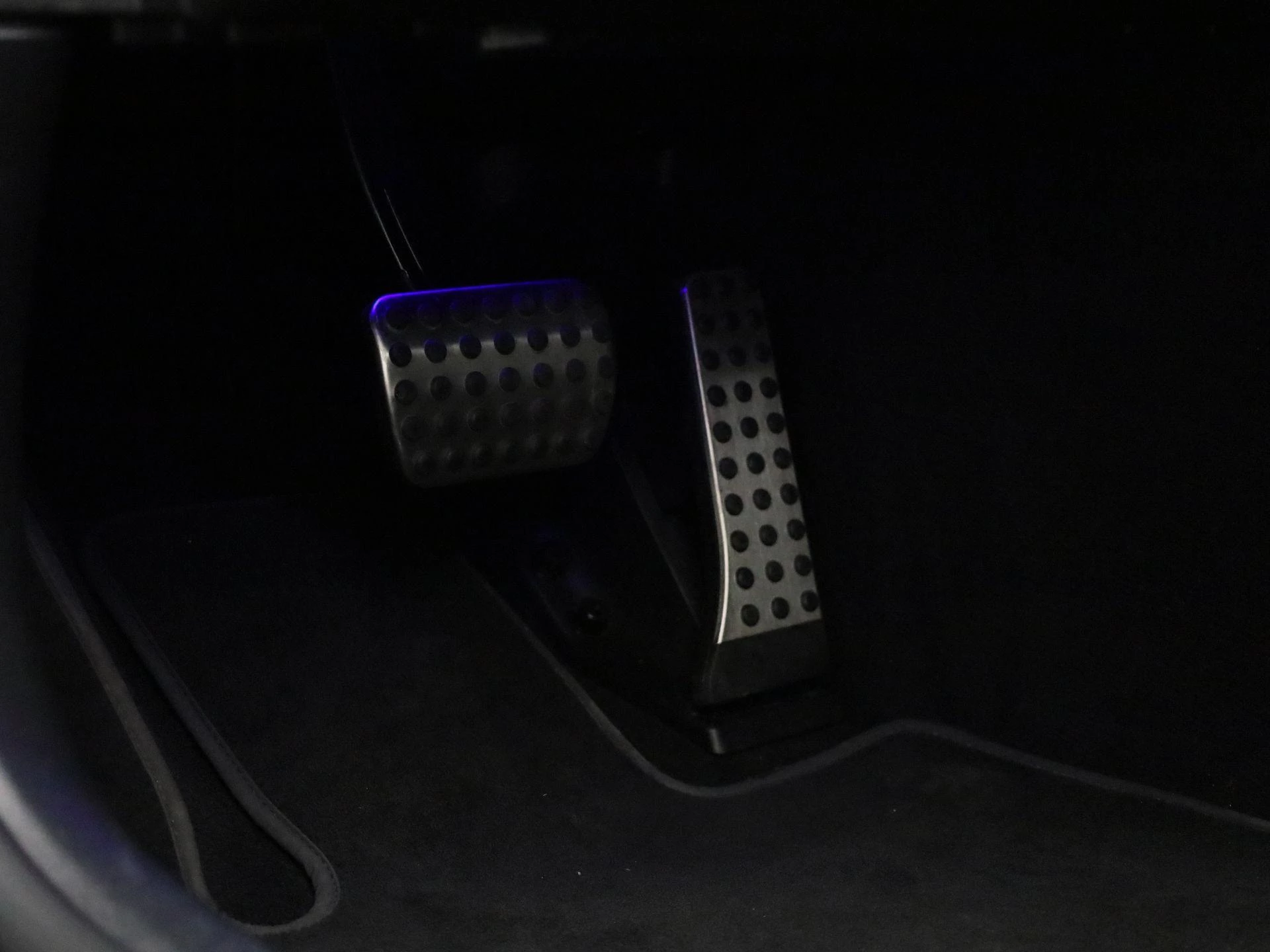 Mercedes-Benz-C-Klasse-image-44