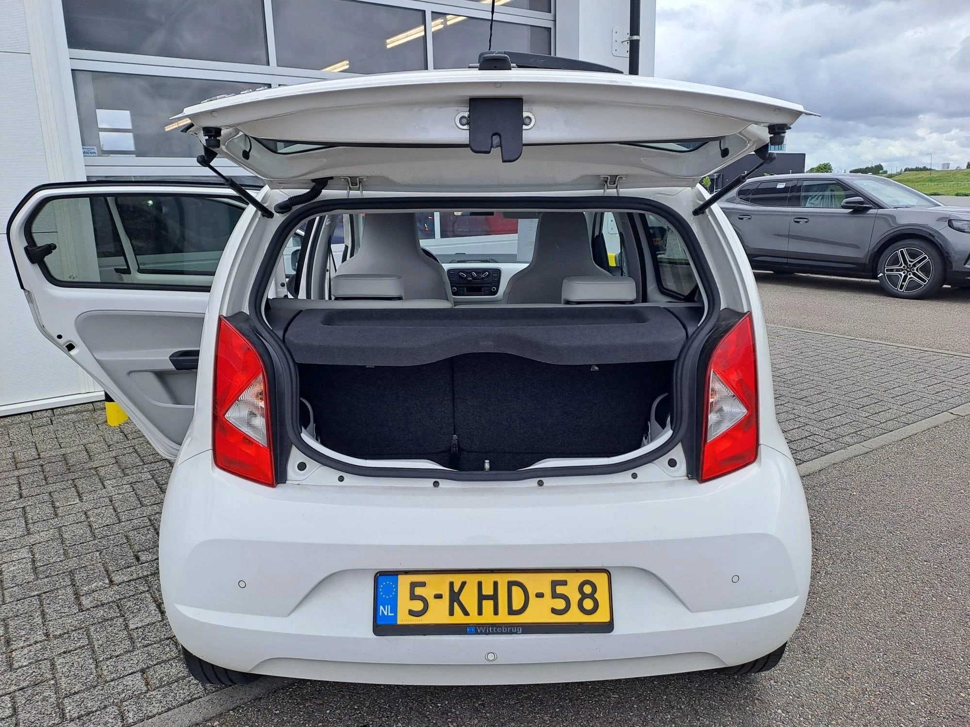 SEAT-Mii-image-5