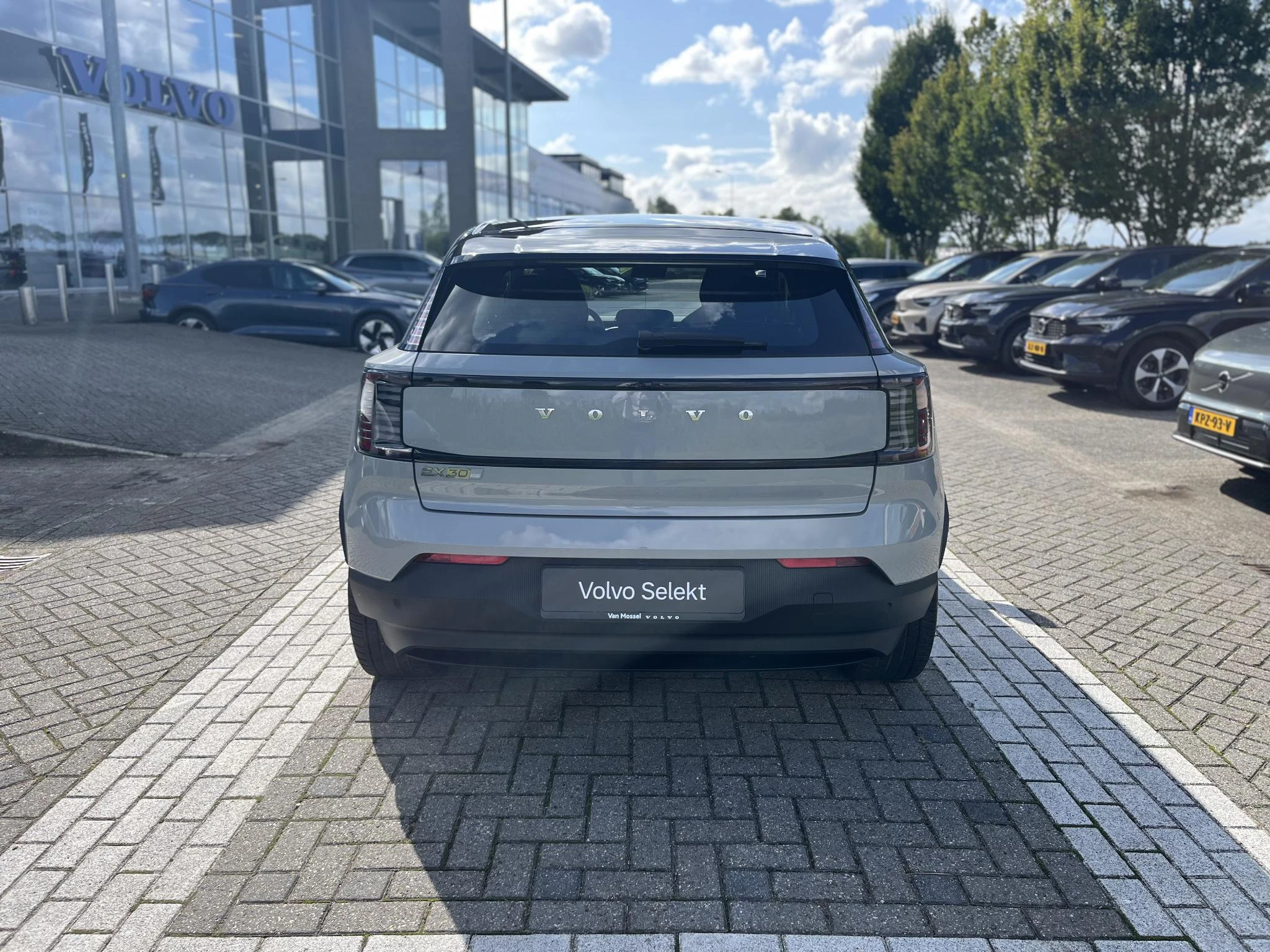 Volvo-EX30-image-11