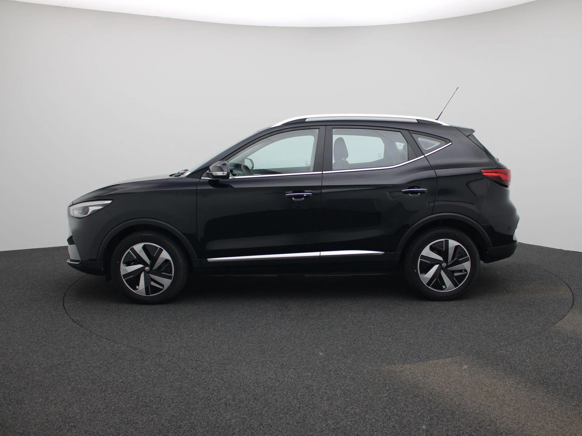 MG-ZS EV-image-3
