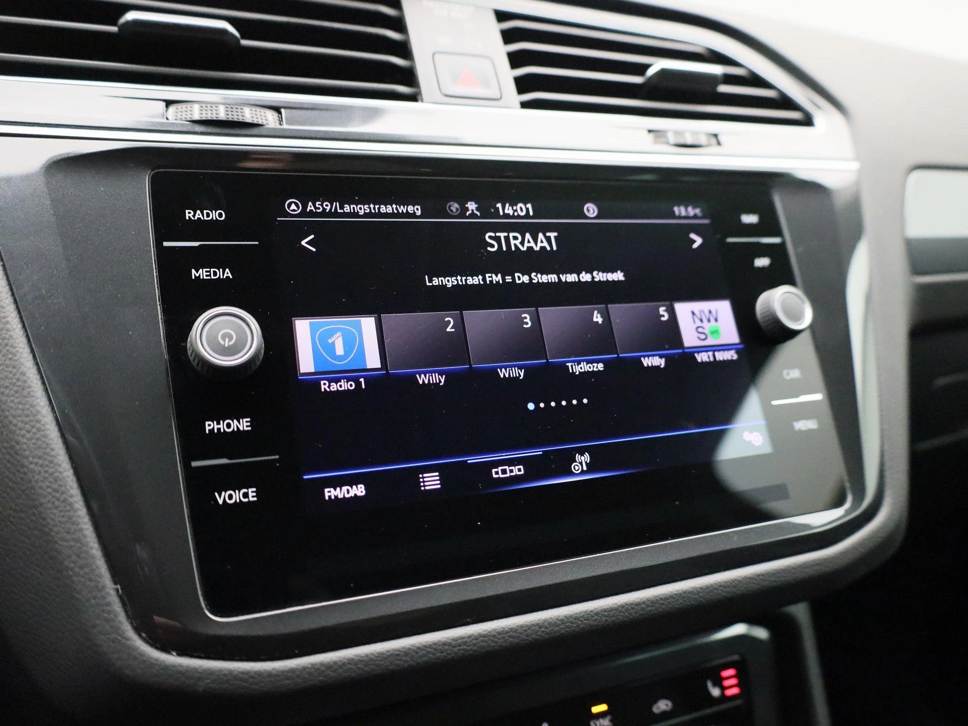 Volkswagen-Tiguan-image-24