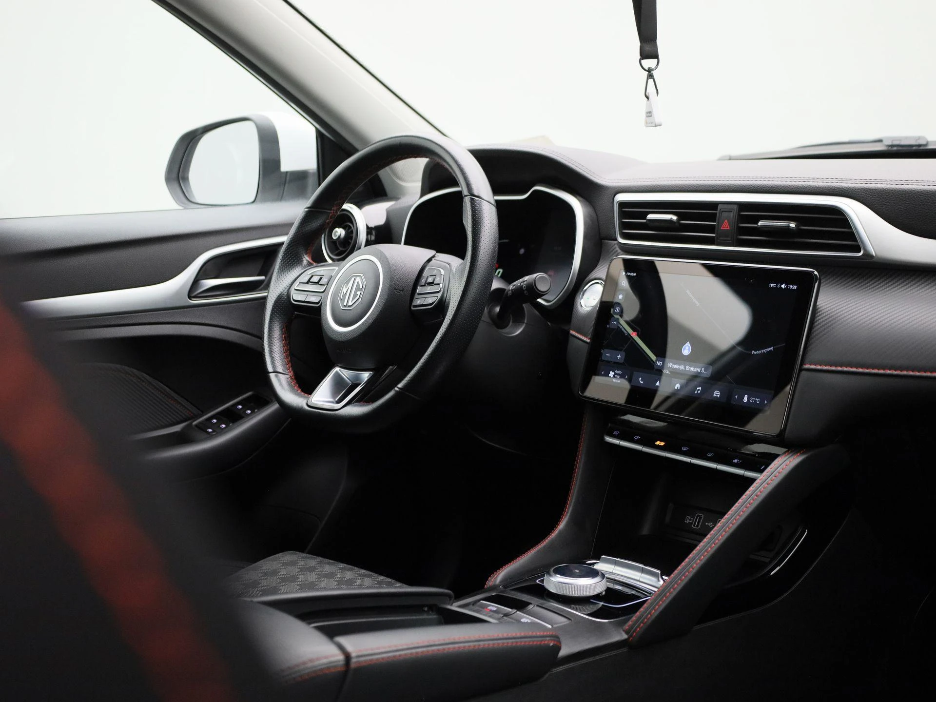 MG-ZS-image-33