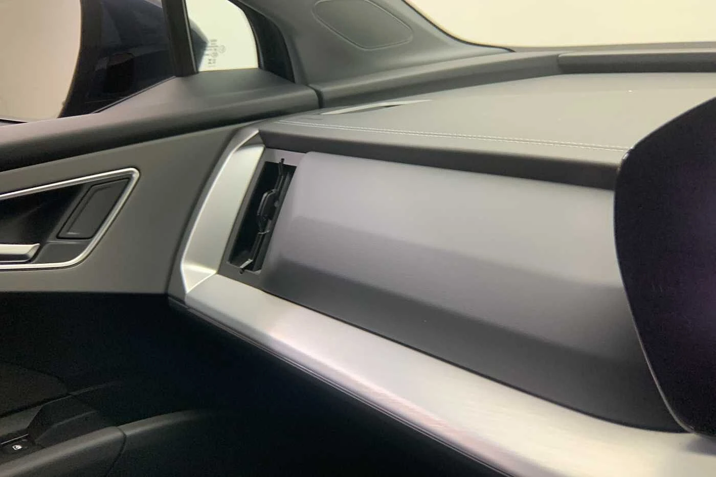 Audi-Q4 e-tron-image-17