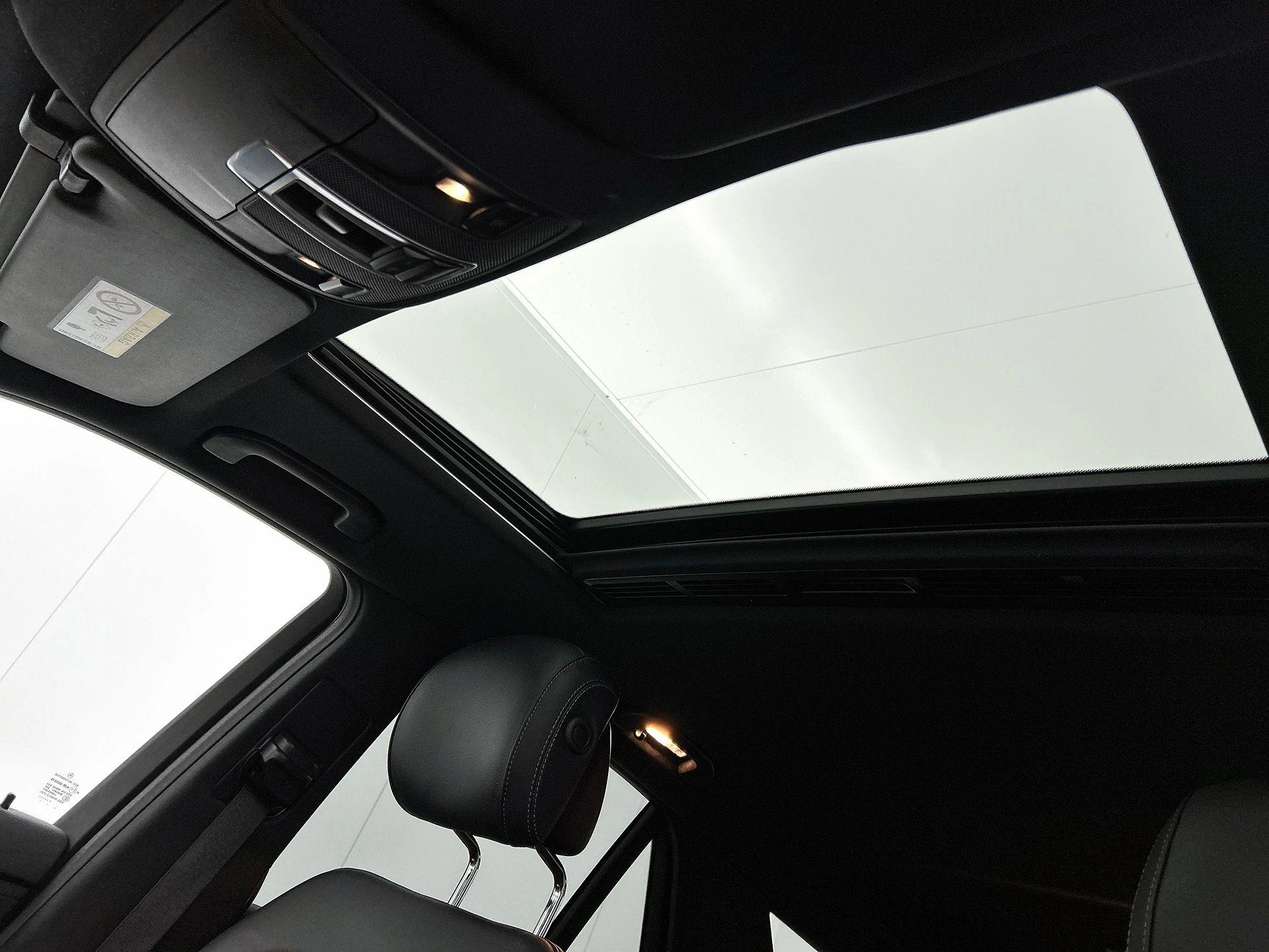 Mercedes-Benz-GLE-image-41