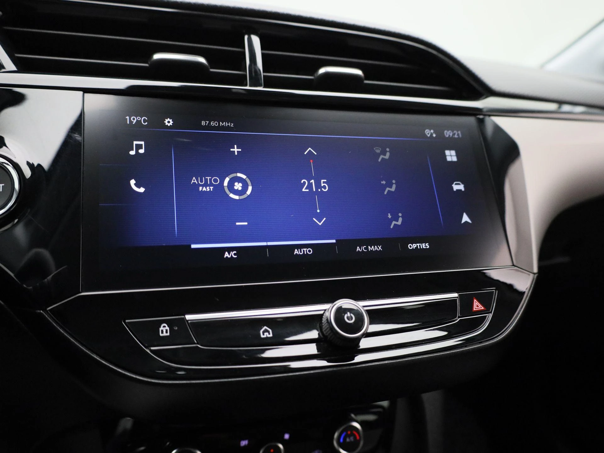 Opel-Corsa-image-24