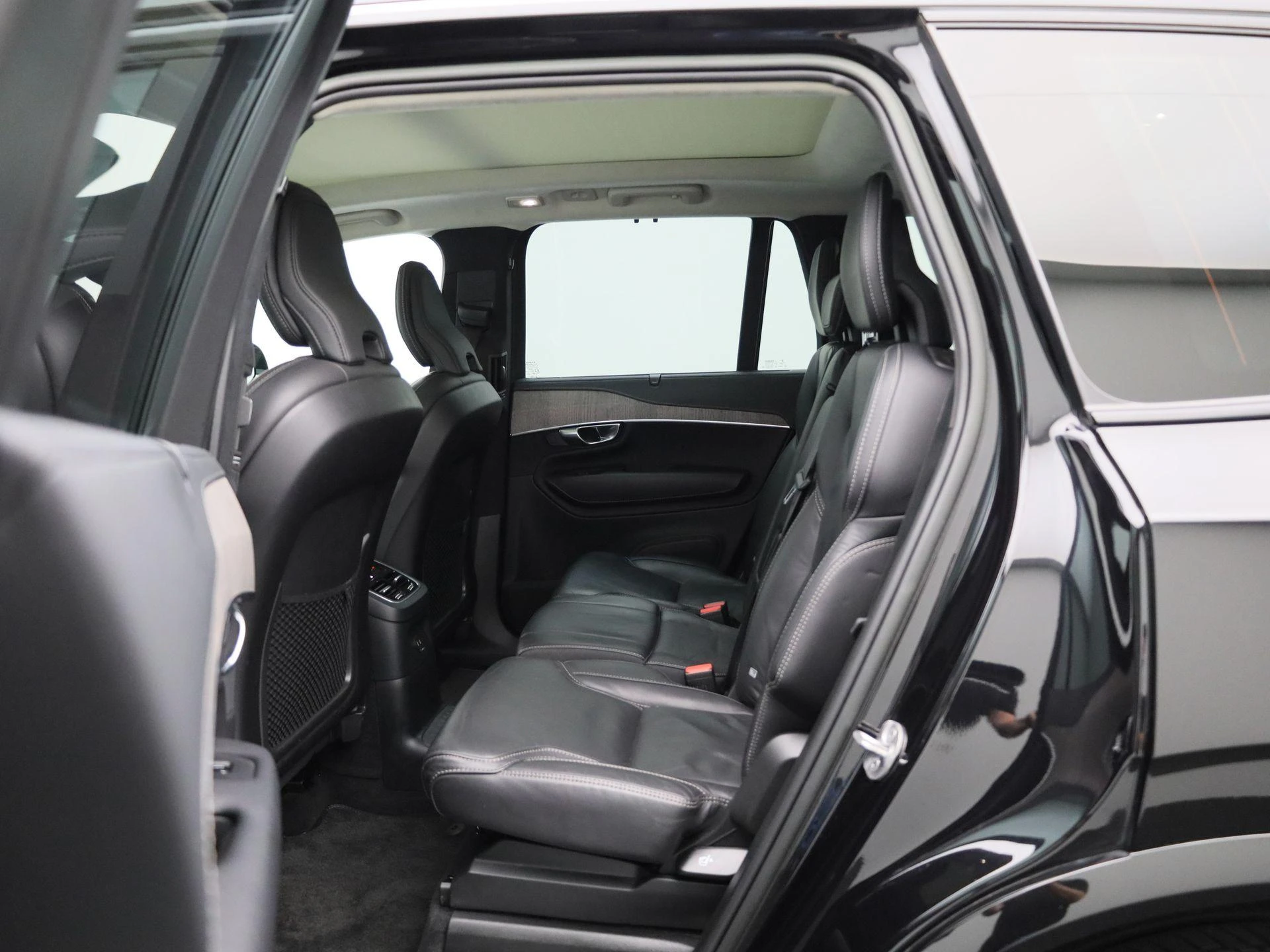 Volvo-XC90-image-9