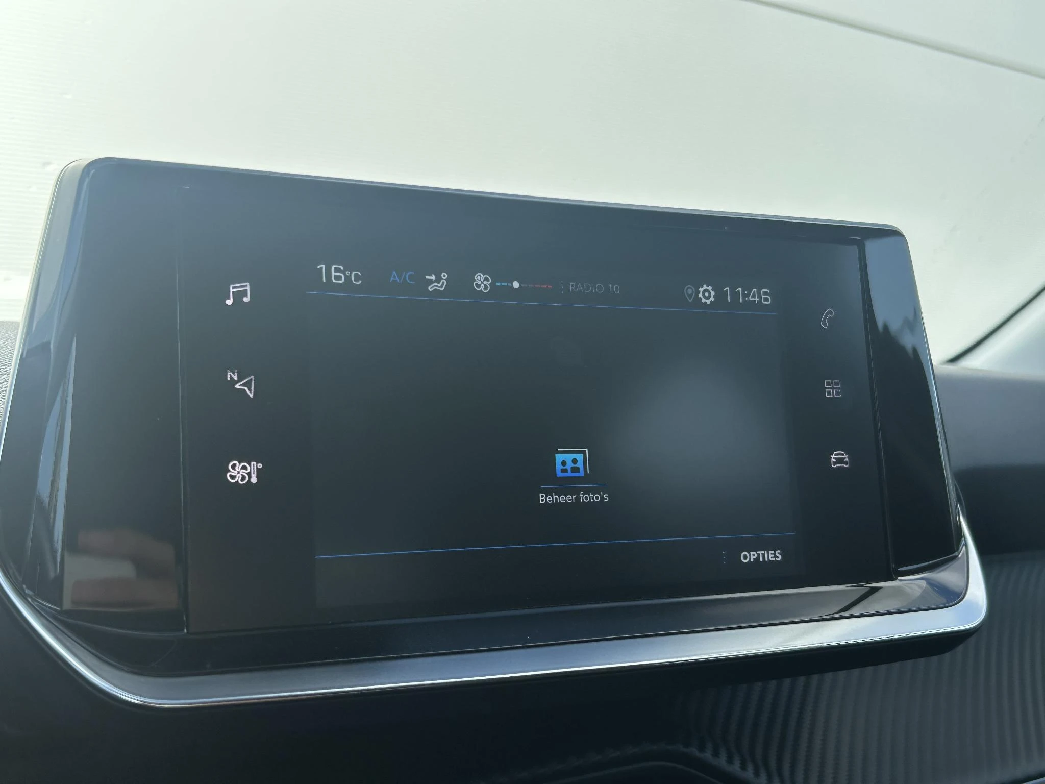 Peugeot-208-image-14
