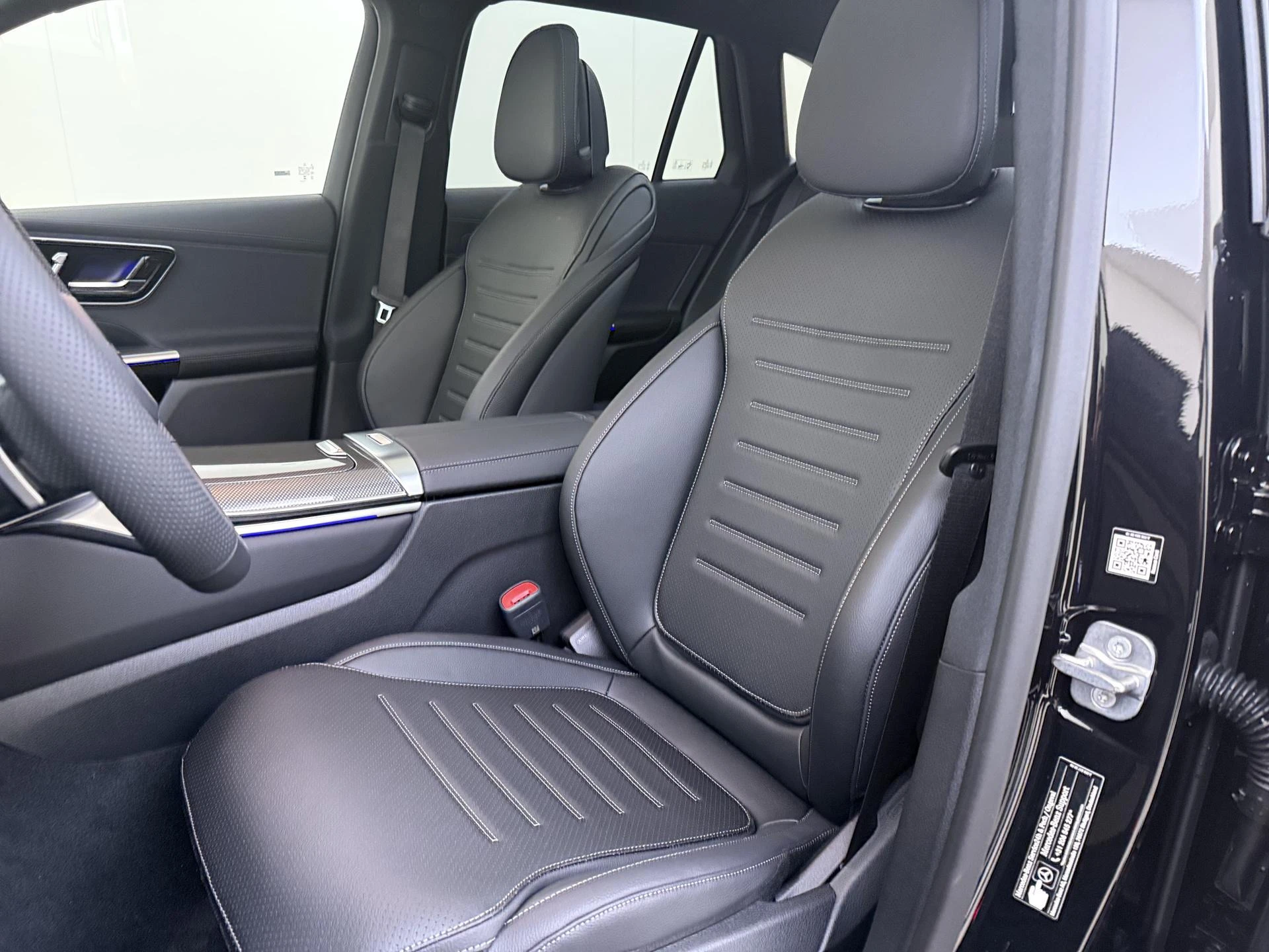 Mercedes-Benz-GLC-image-14