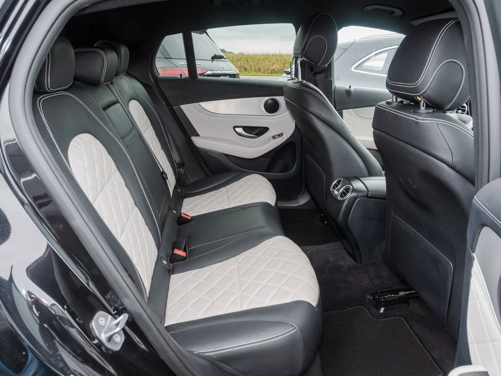 Mercedes-AMG-GLC 63 AMG-image-11