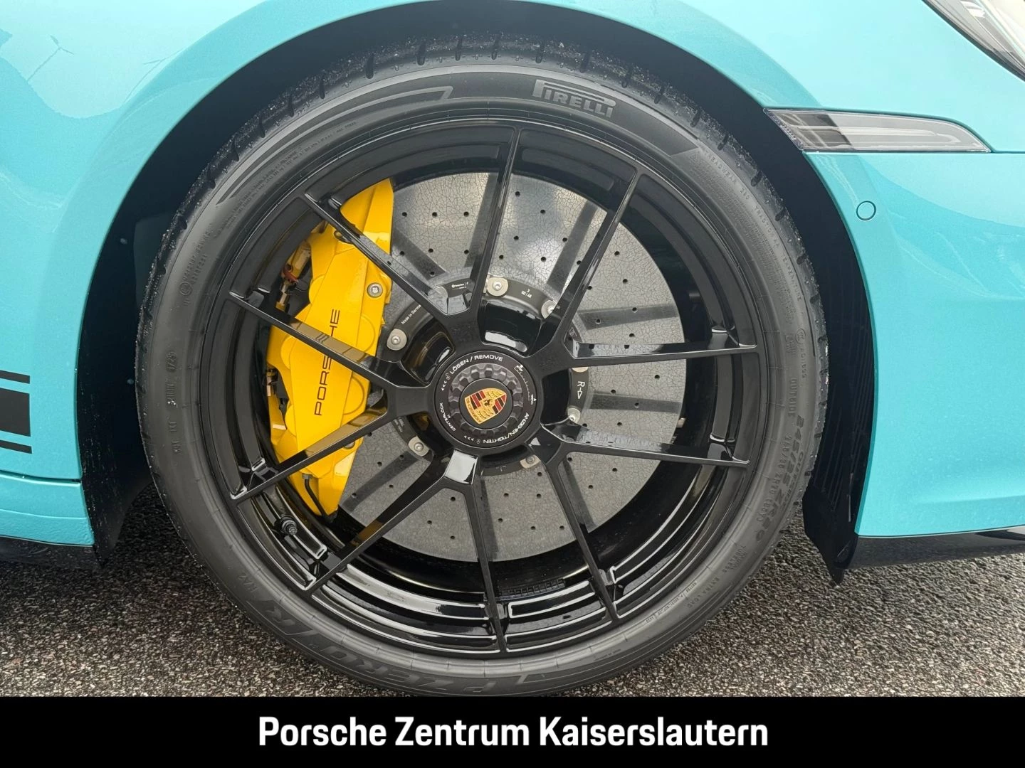 Porsche 911 992 Carrera 4 GTS Cabriolet Liftsystem-VA carrera