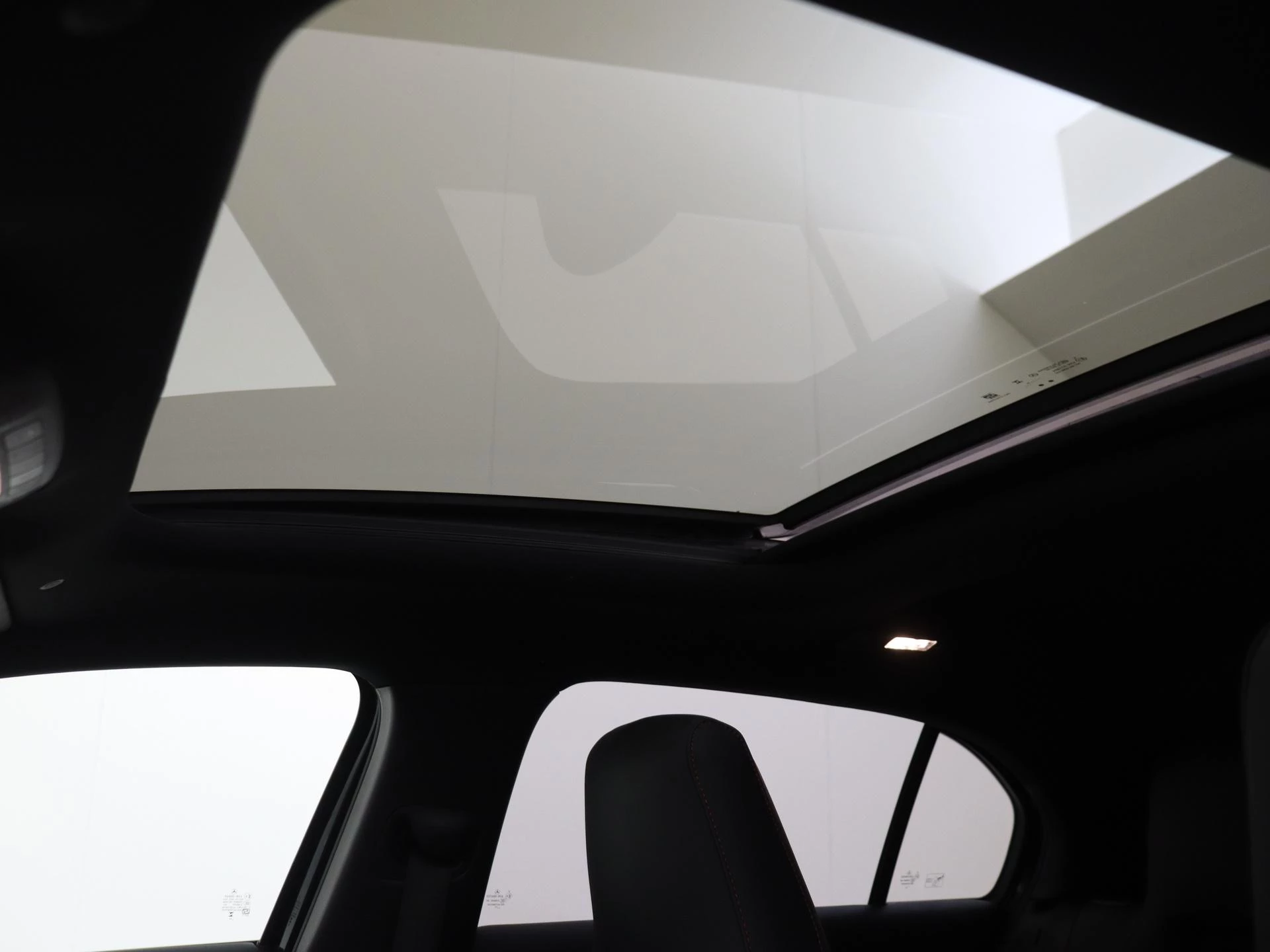 Mercedes-Benz-A-Klasse-image-34