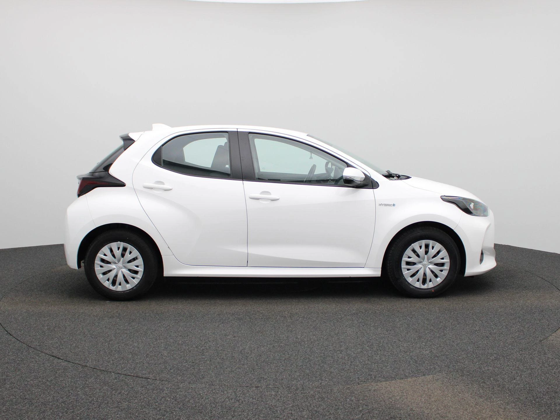 Toyota-Yaris-image-5