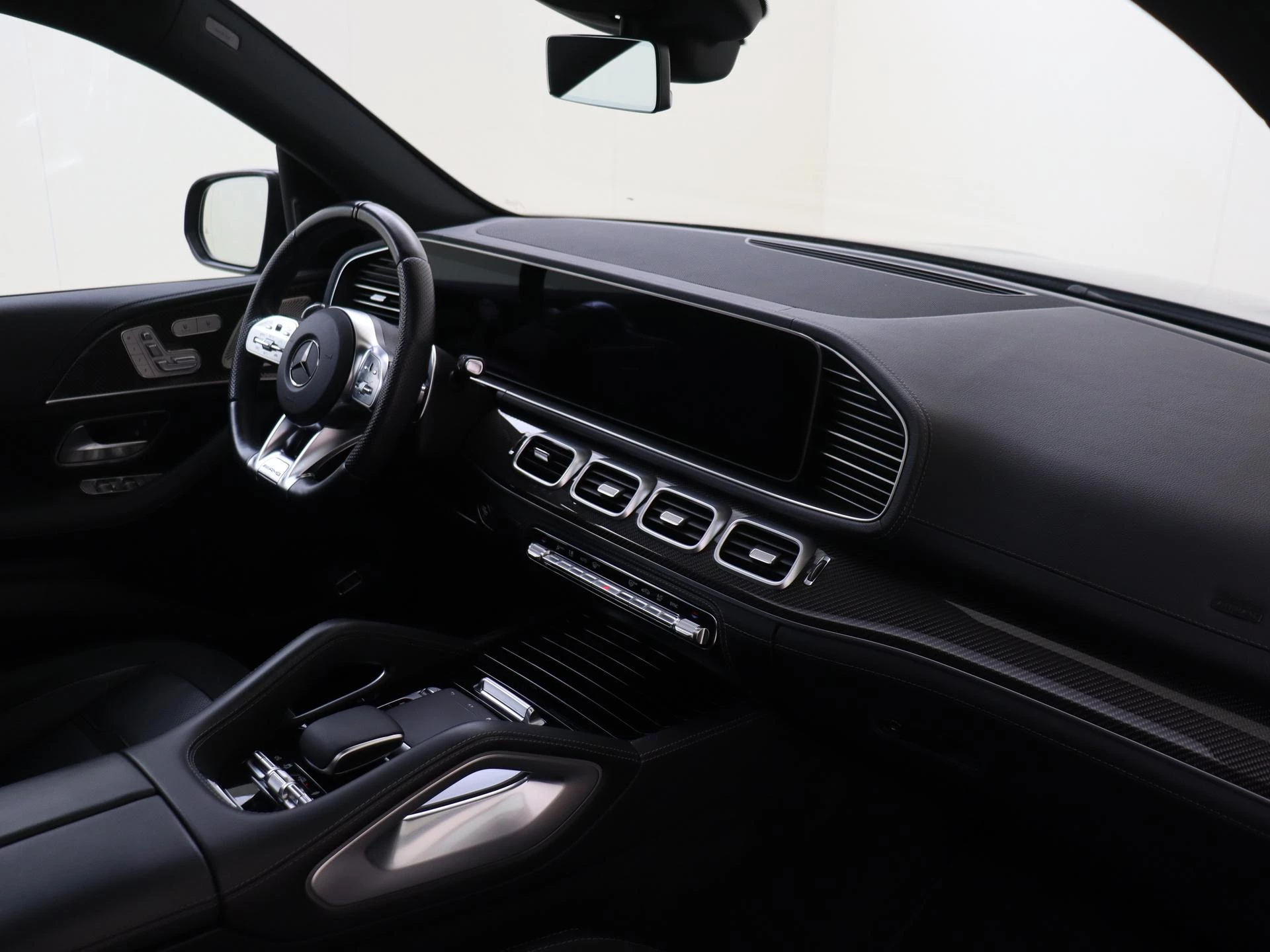 Mercedes-Benz-GLE-image-12