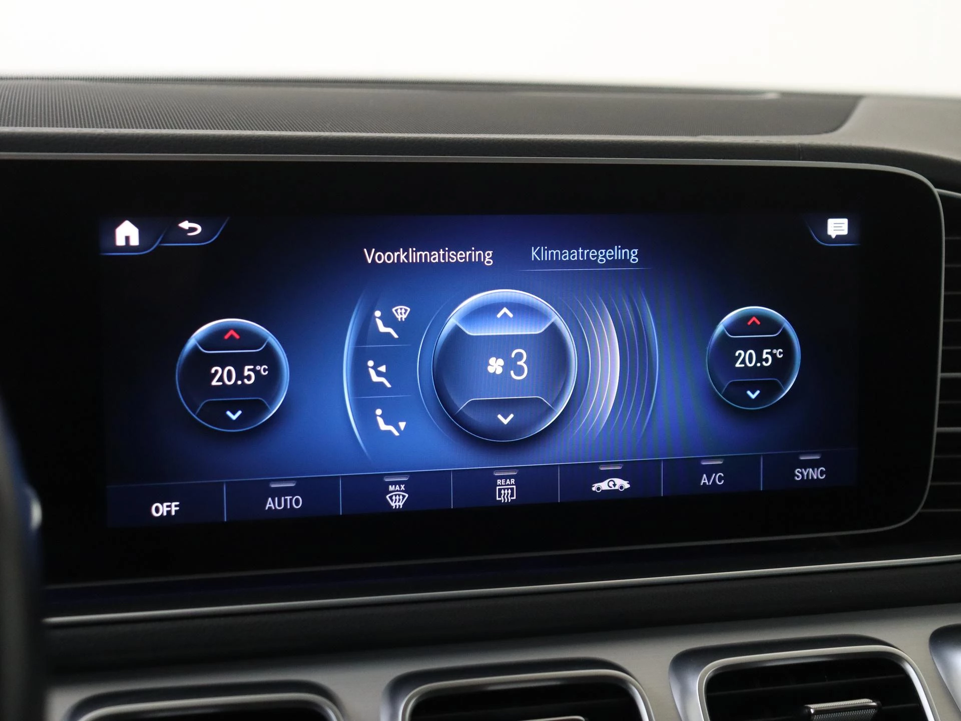 Mercedes-Benz-GLE-image-17
