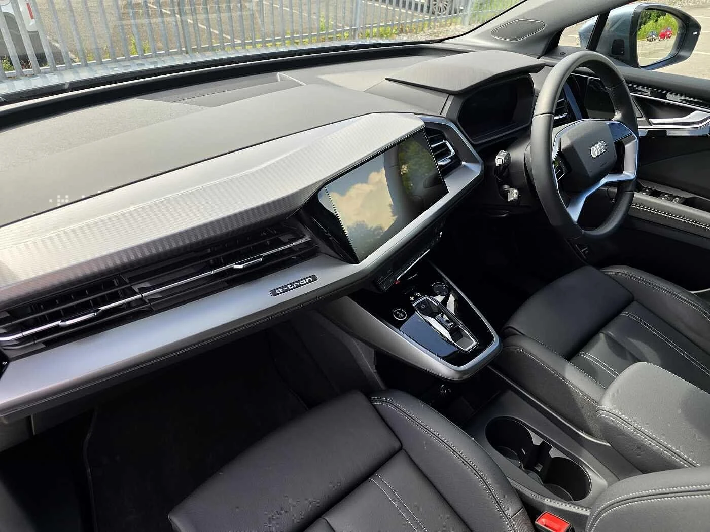 Audi-Q4 e-tron-image-1