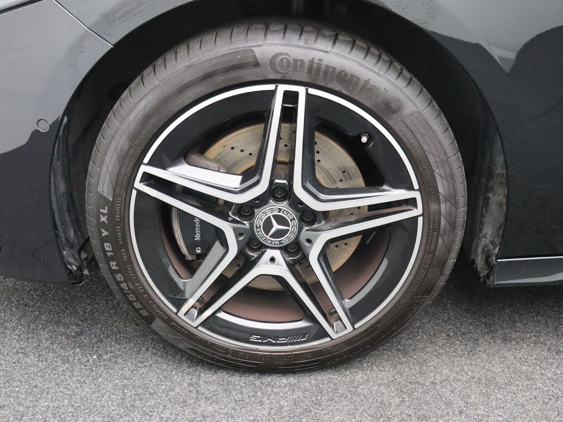 Mercedes-Benz Classe A 250 e Berline AMG Line + PANORAMISCH DAK + CARPLAY +