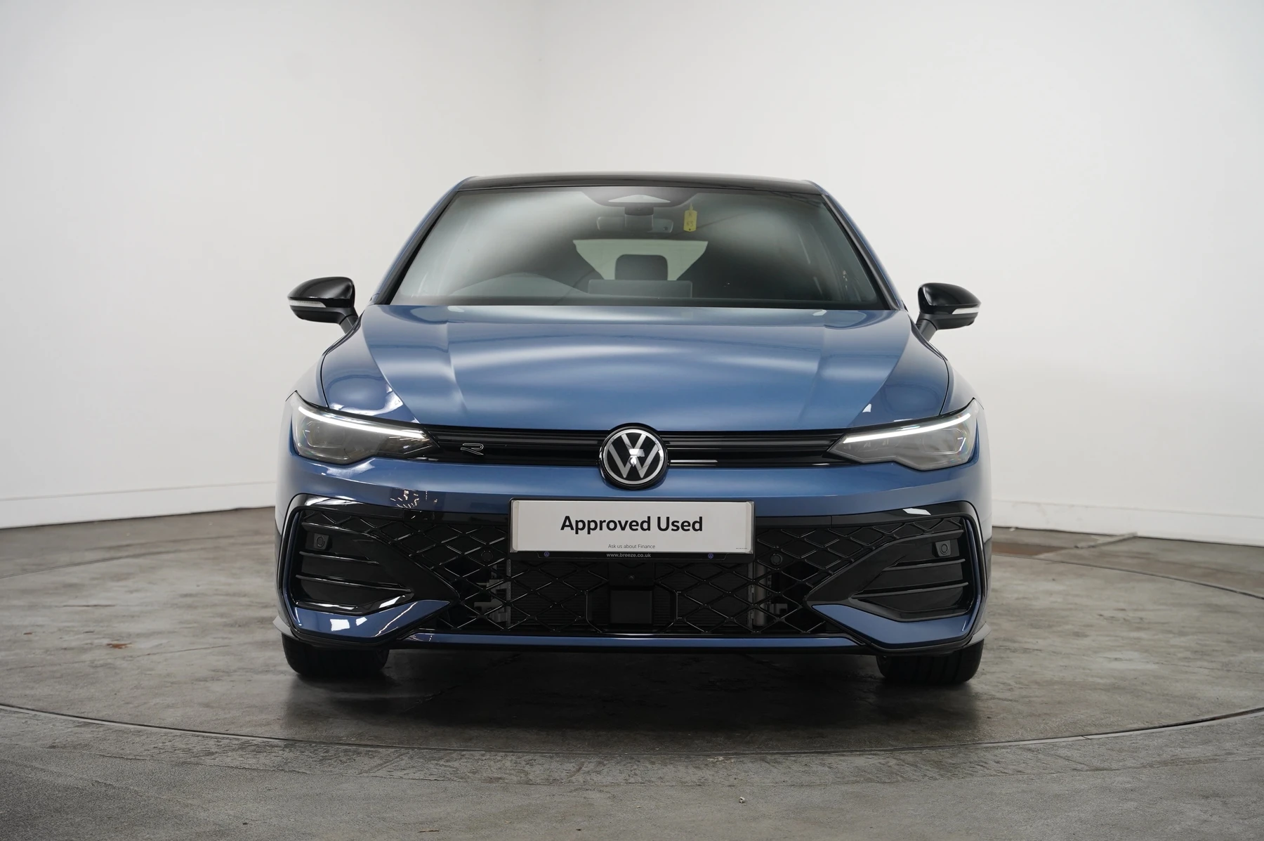 Volkswagen-Golf-image-6
