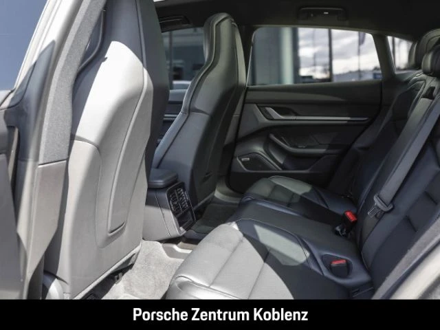 Porsche-Taycan-image-25