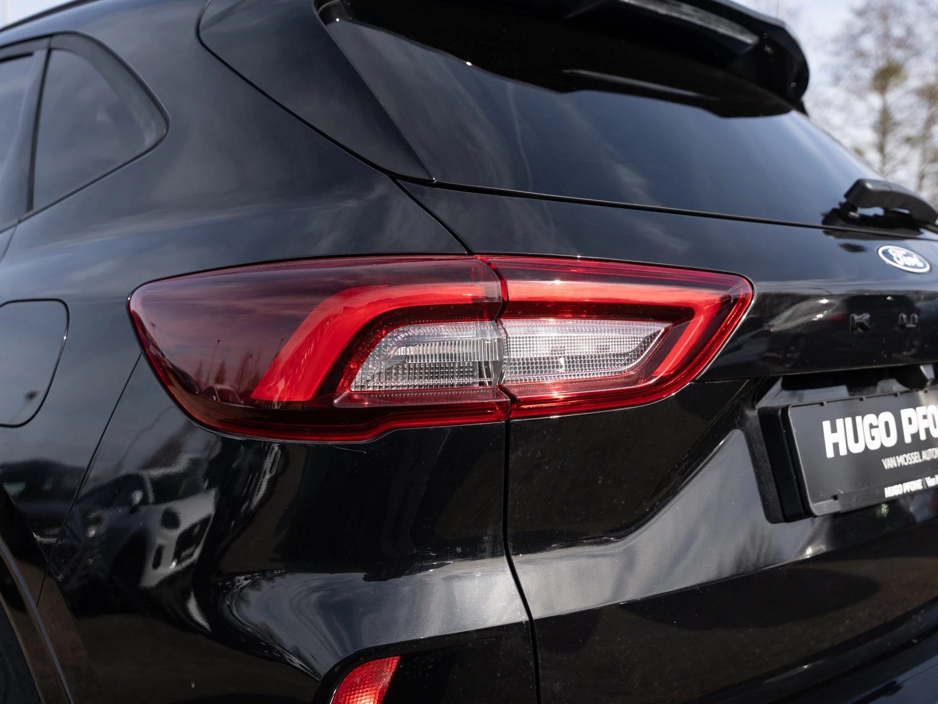 Ford Kuga ST-Line X*PANO*AHK*LED-MATRIX*360GRAD*ACC*NAVI*SOUND-SYS.