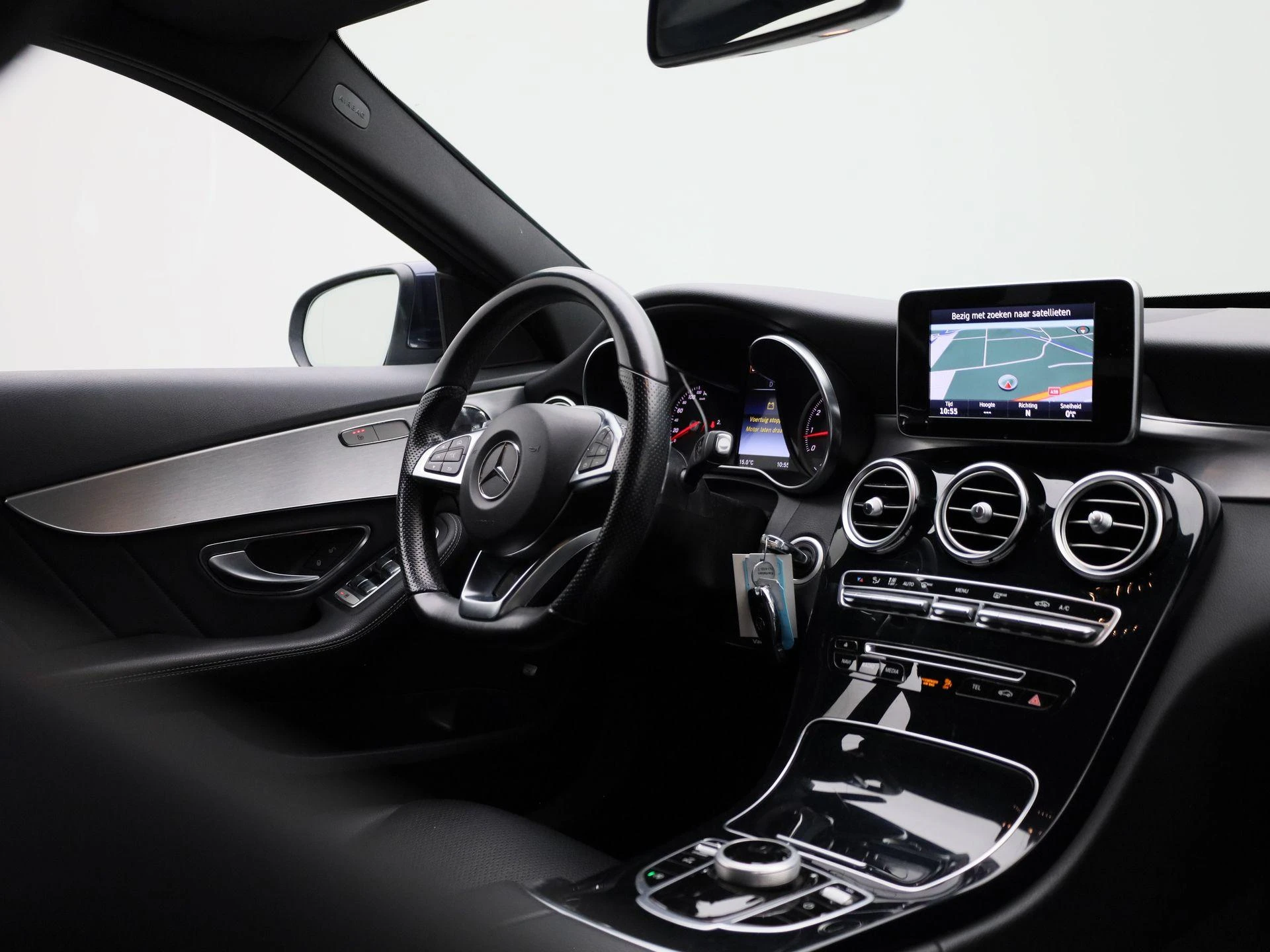 Mercedes-Benz-C-Klasse-image-33