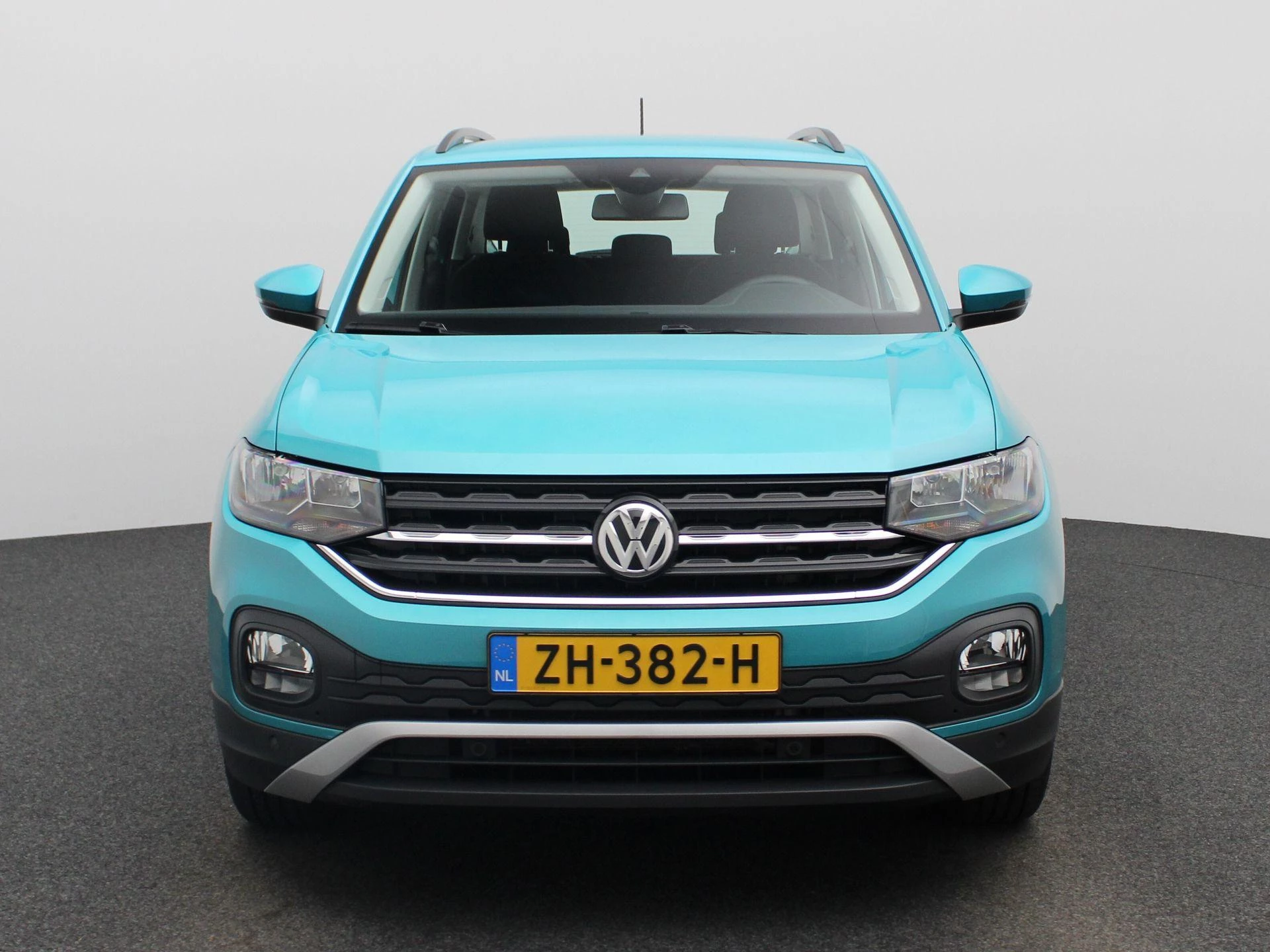 Volkswagen-T-Cross-image-2
