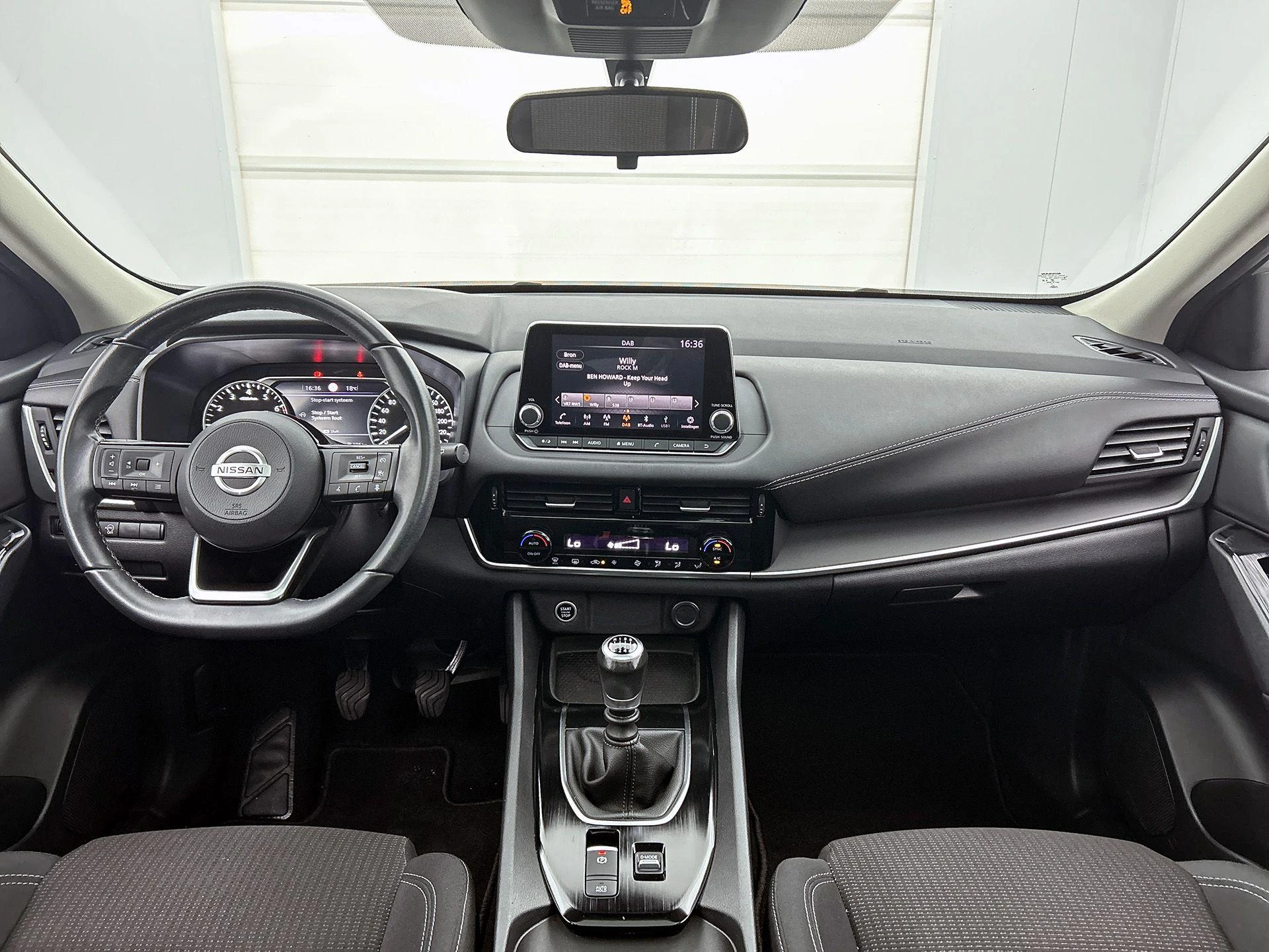 Nissan-QASHQAI-image-21