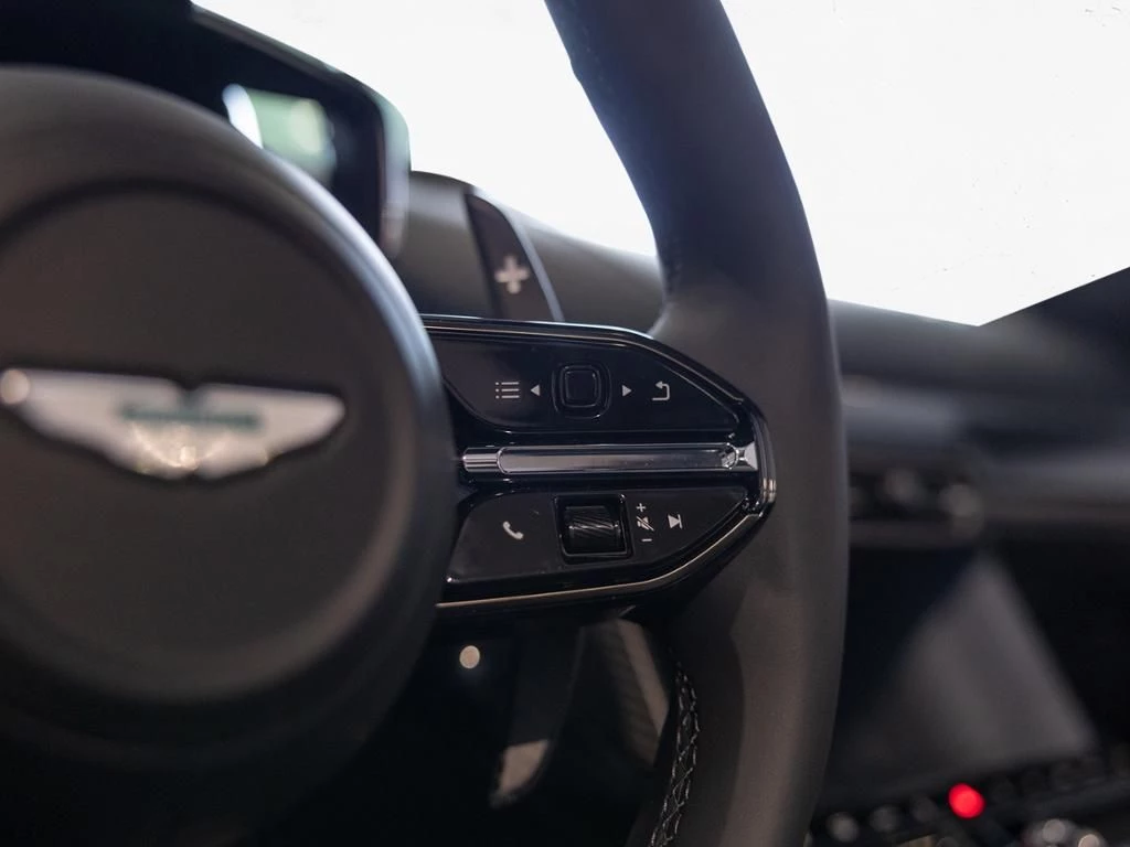 Aston Martin V8 Vantage Roadster Aston Martin Hamburg