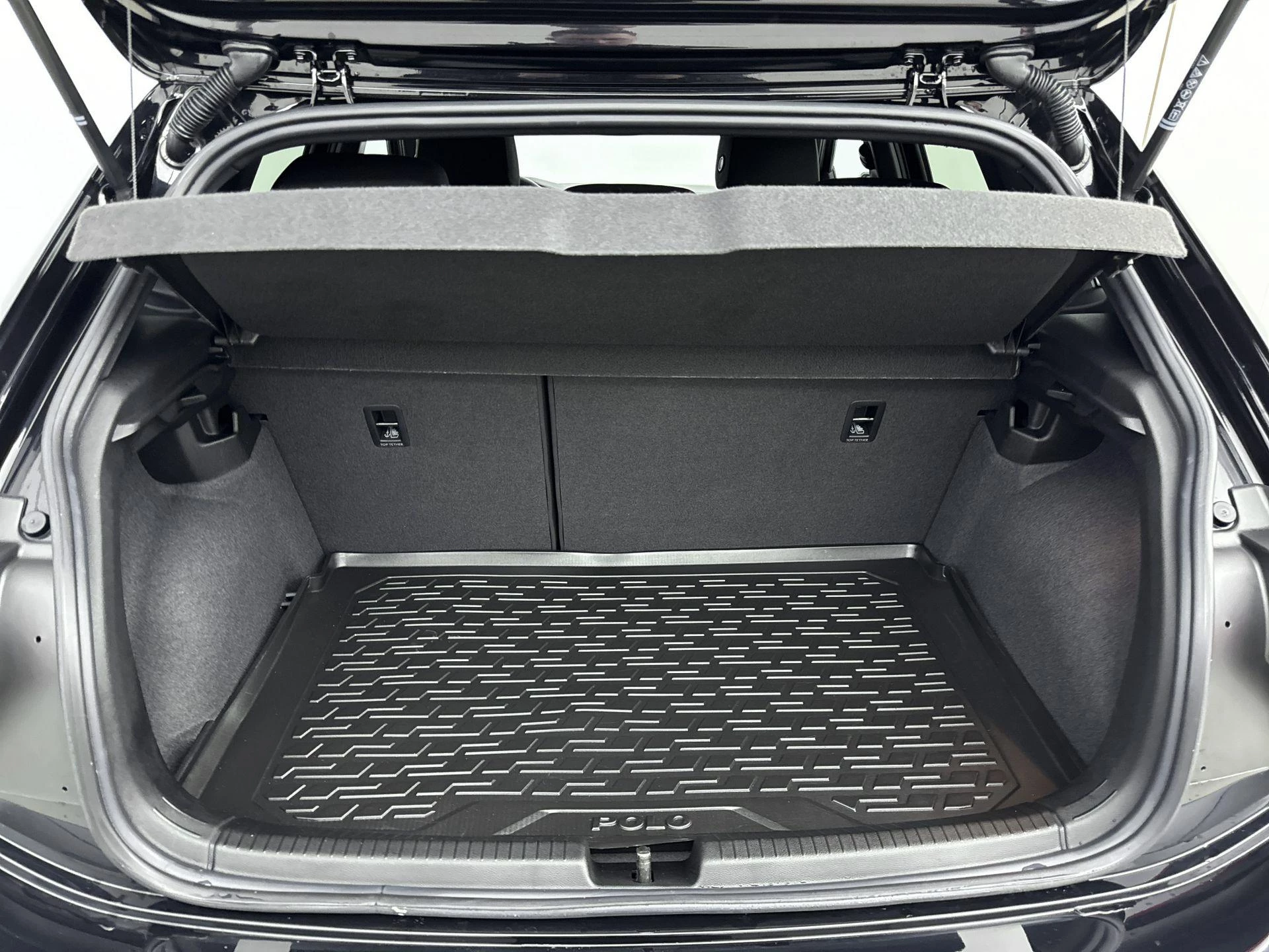 Volkswagen-Polo-image-21