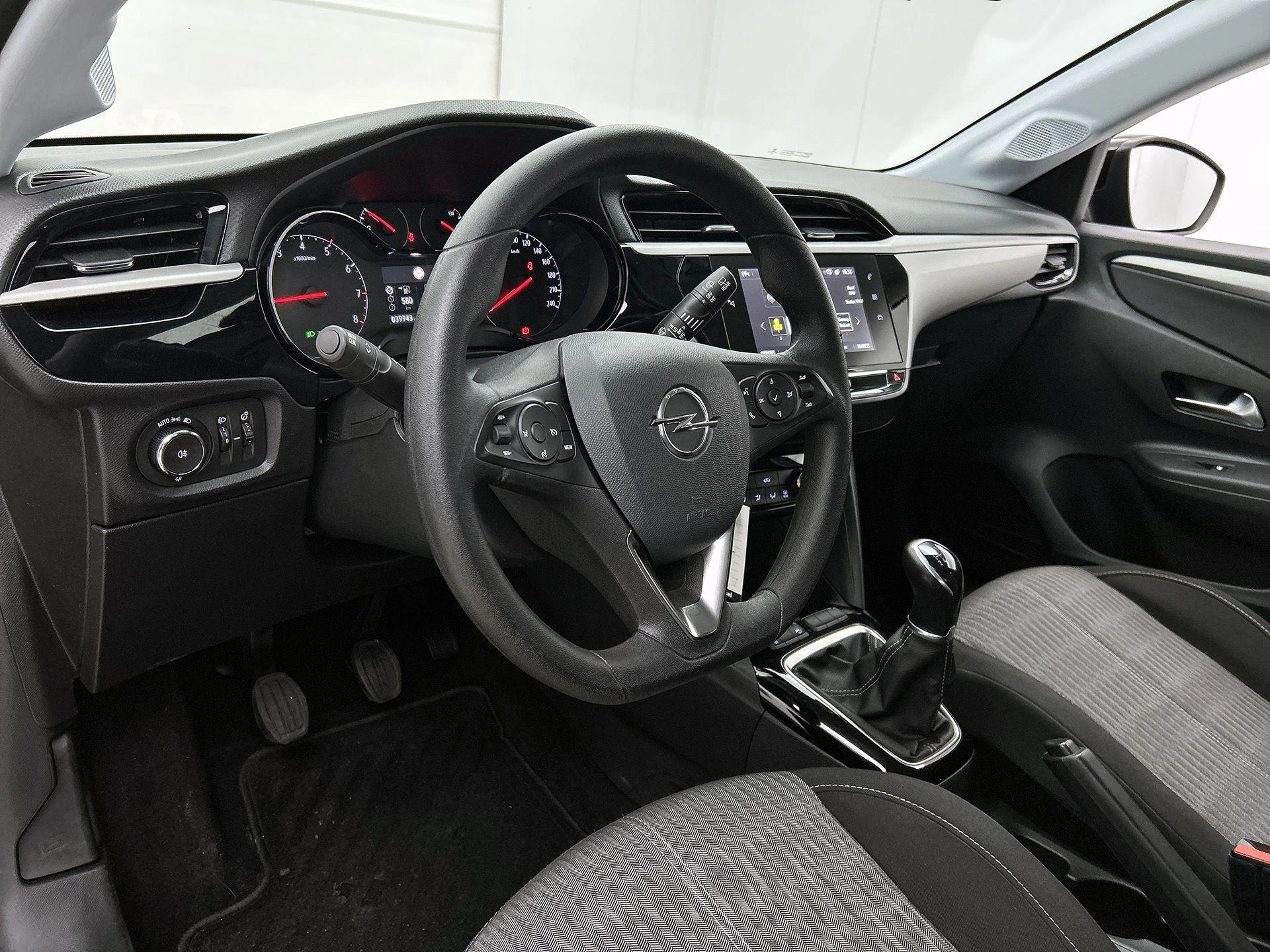 Opel-Corsa-image-12