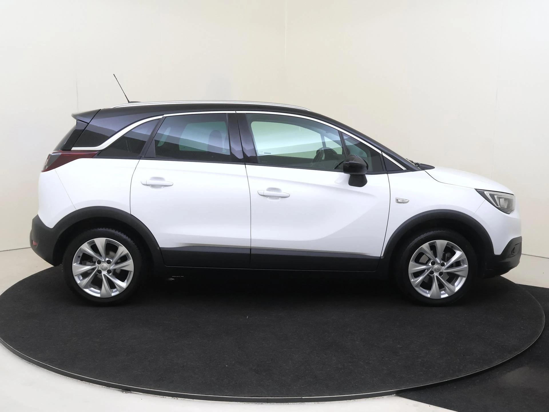 Opel-Crossland X-image-7