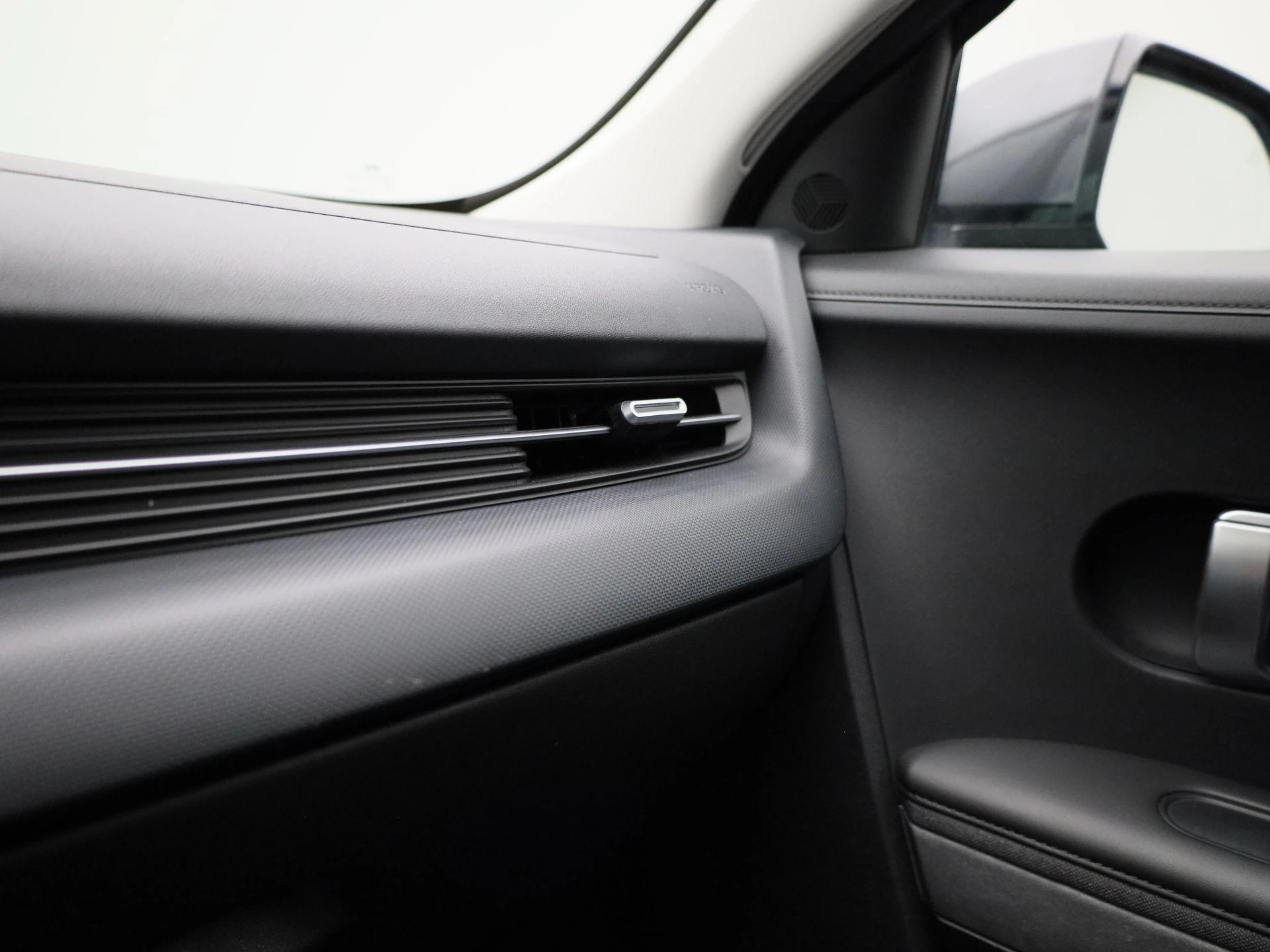 Hyundai-IONIQ 5-image-30