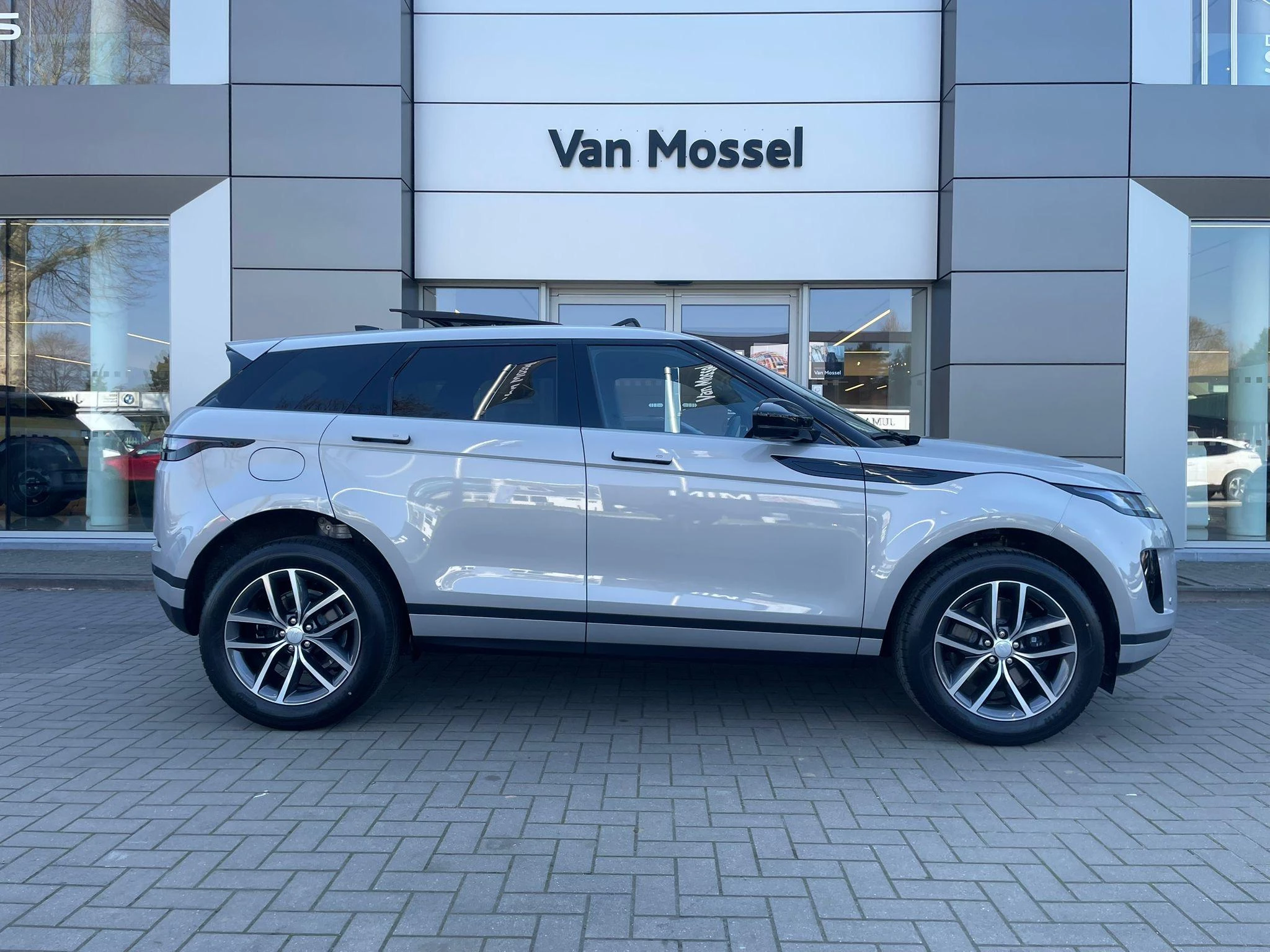 Land Rover Range Rover Evoque P160 S FWD Auto. 26.5MY